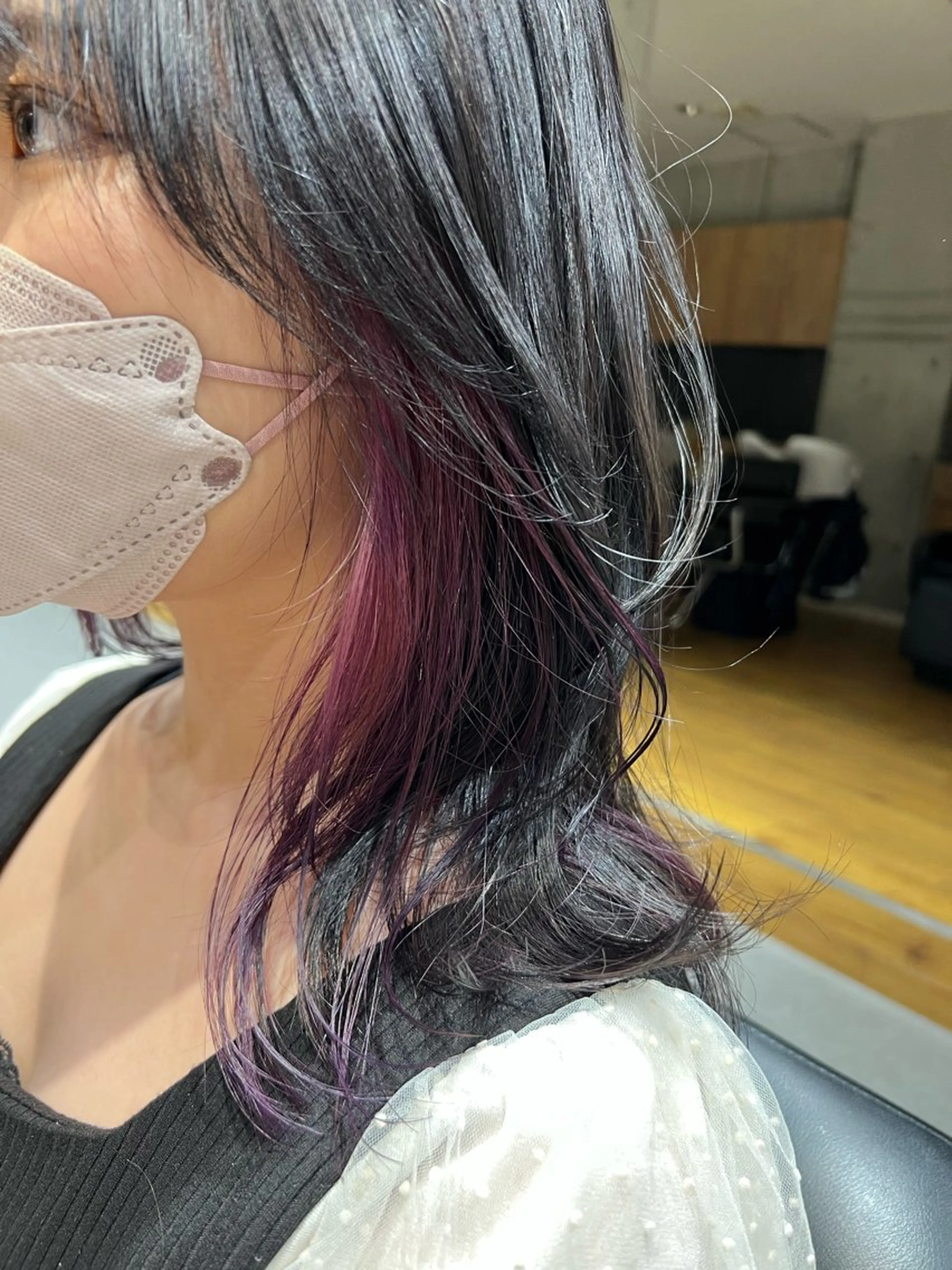 セミロング カラー 畑中 香穂のヘアスタイル