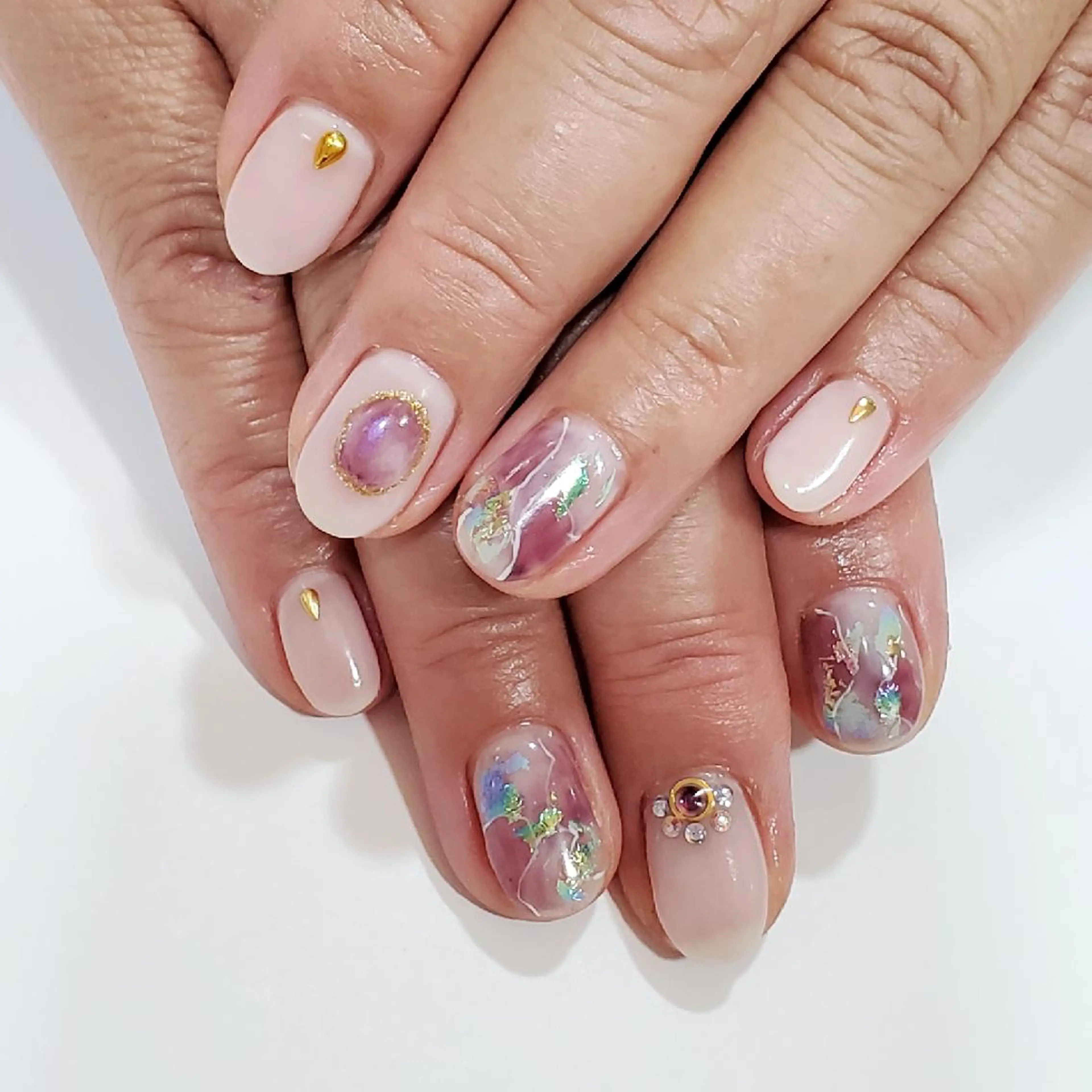 ネイル ニュアンスネイル liddell Usamiのネイルデザイン