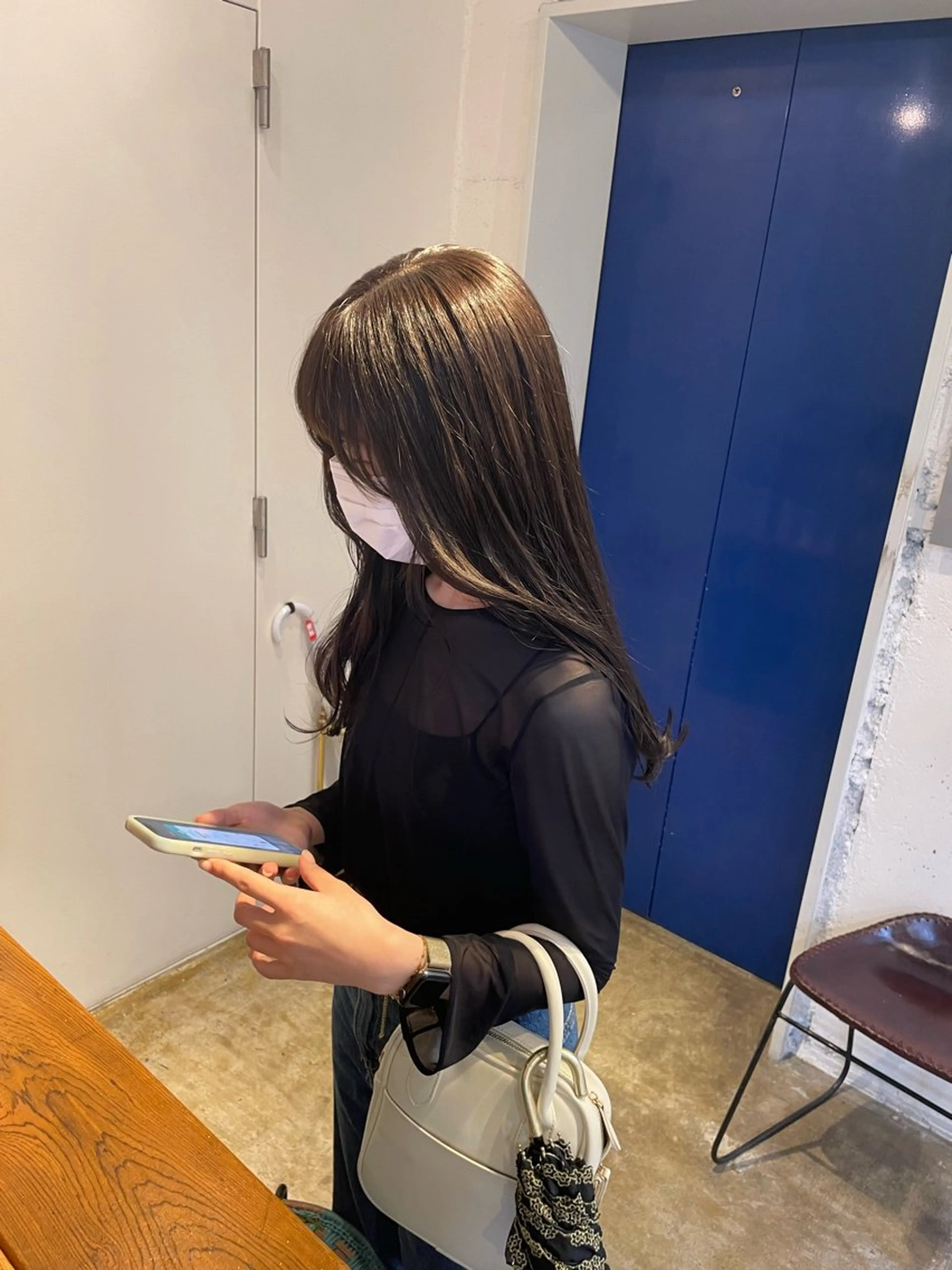 ロング カラー カット ヘアカラー トリートメント MIOベージュカラー 柔らかいカラーのヘアスタイル