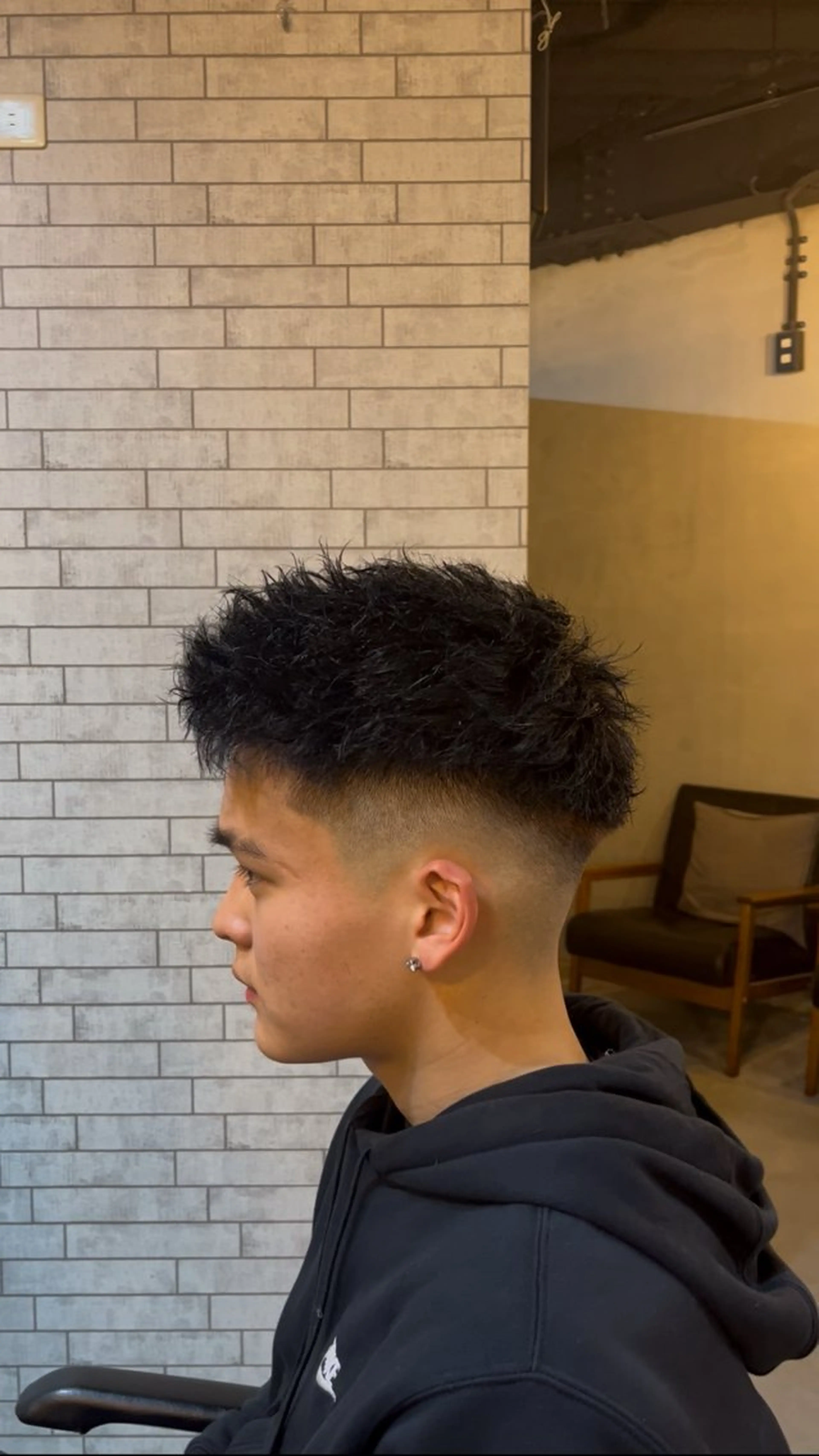 ショート パーマ メンズ フェードカット スキンフェード カット パーマ 海外風メンズ🇺🇸 💈N.Yuto💈の眉毛・アイブロウイメージ