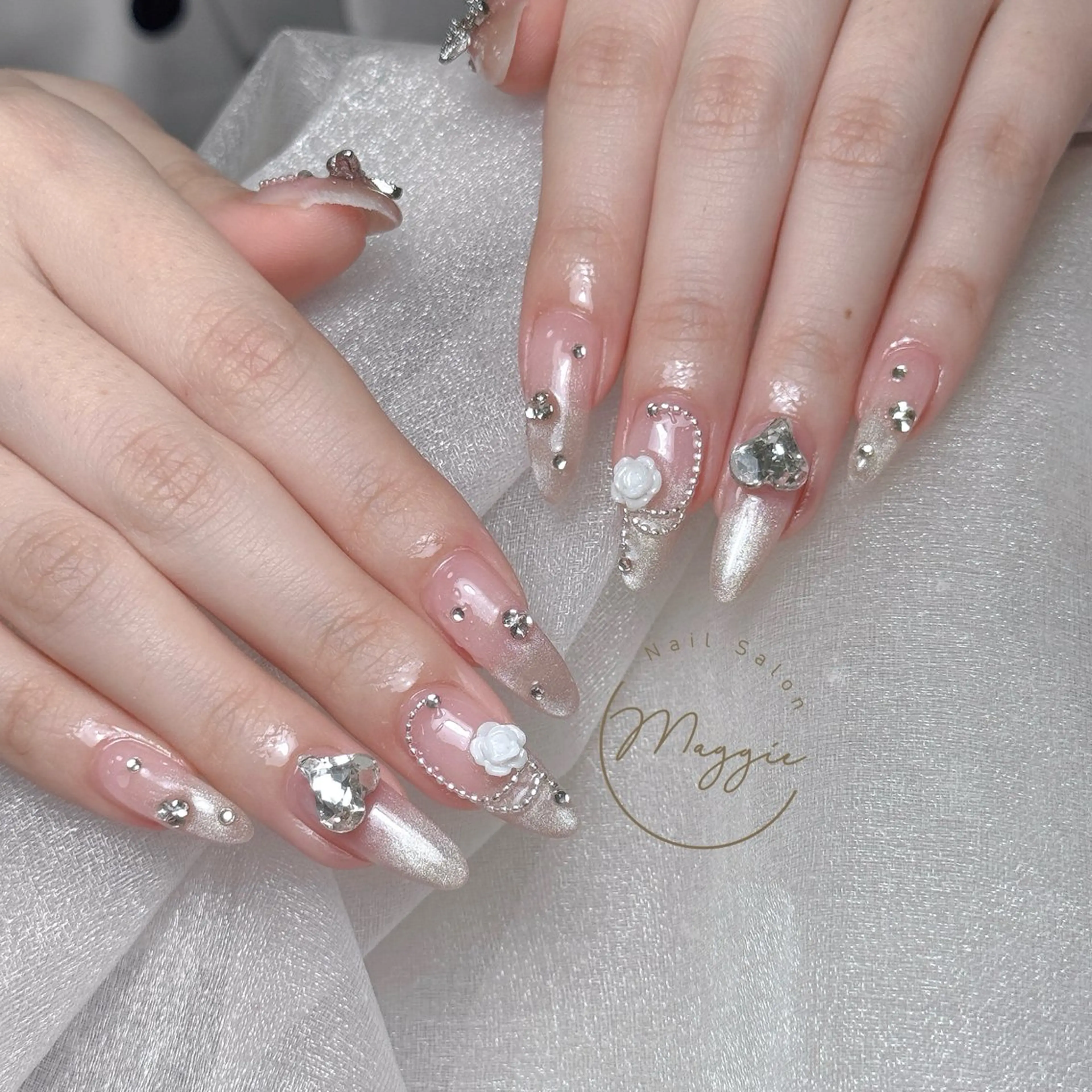 ネイル Maggie Nail🦩のネイルデザイン