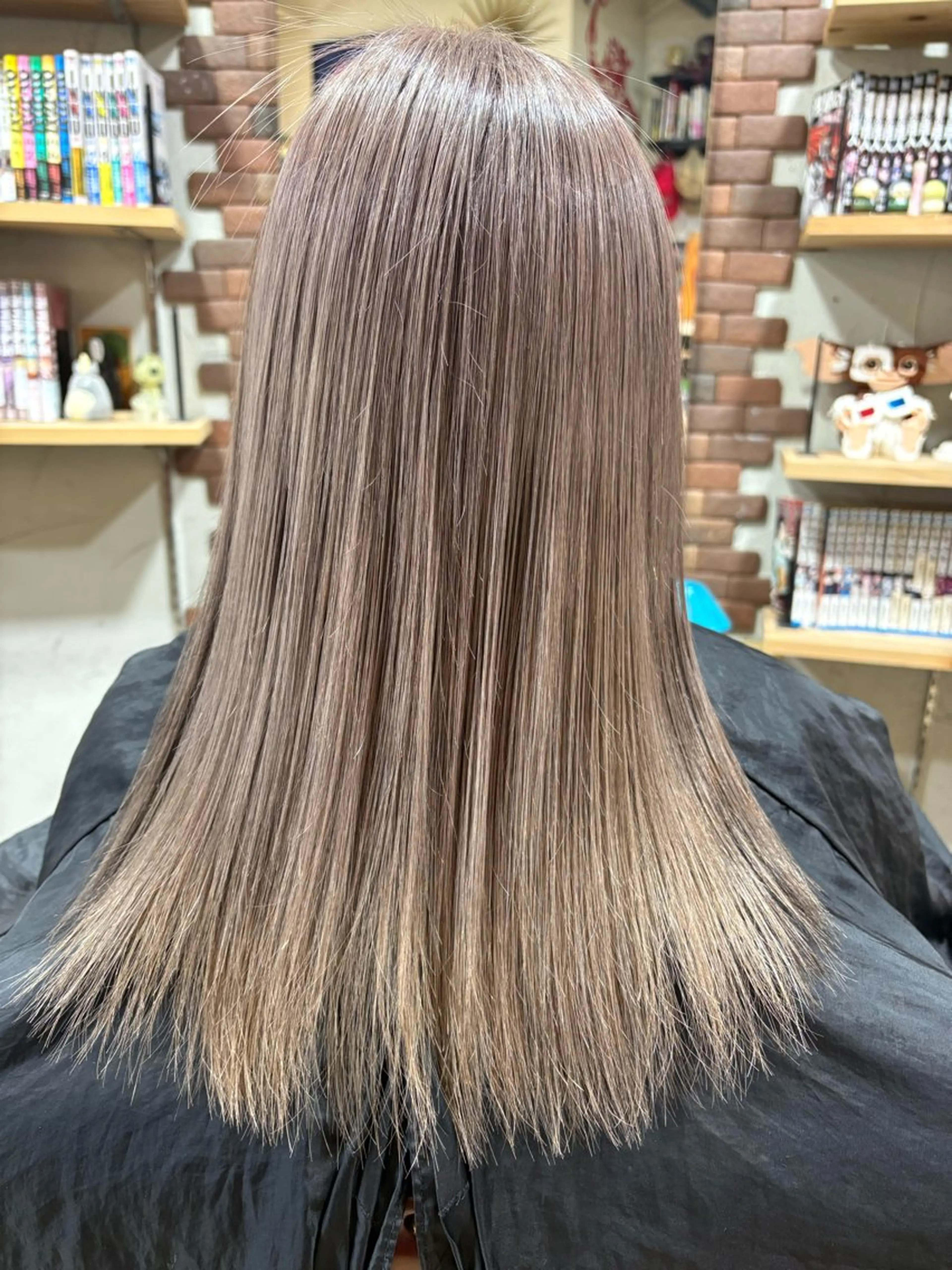 セミロング ヘアカラー 國次 夕貴のヘアスタイル