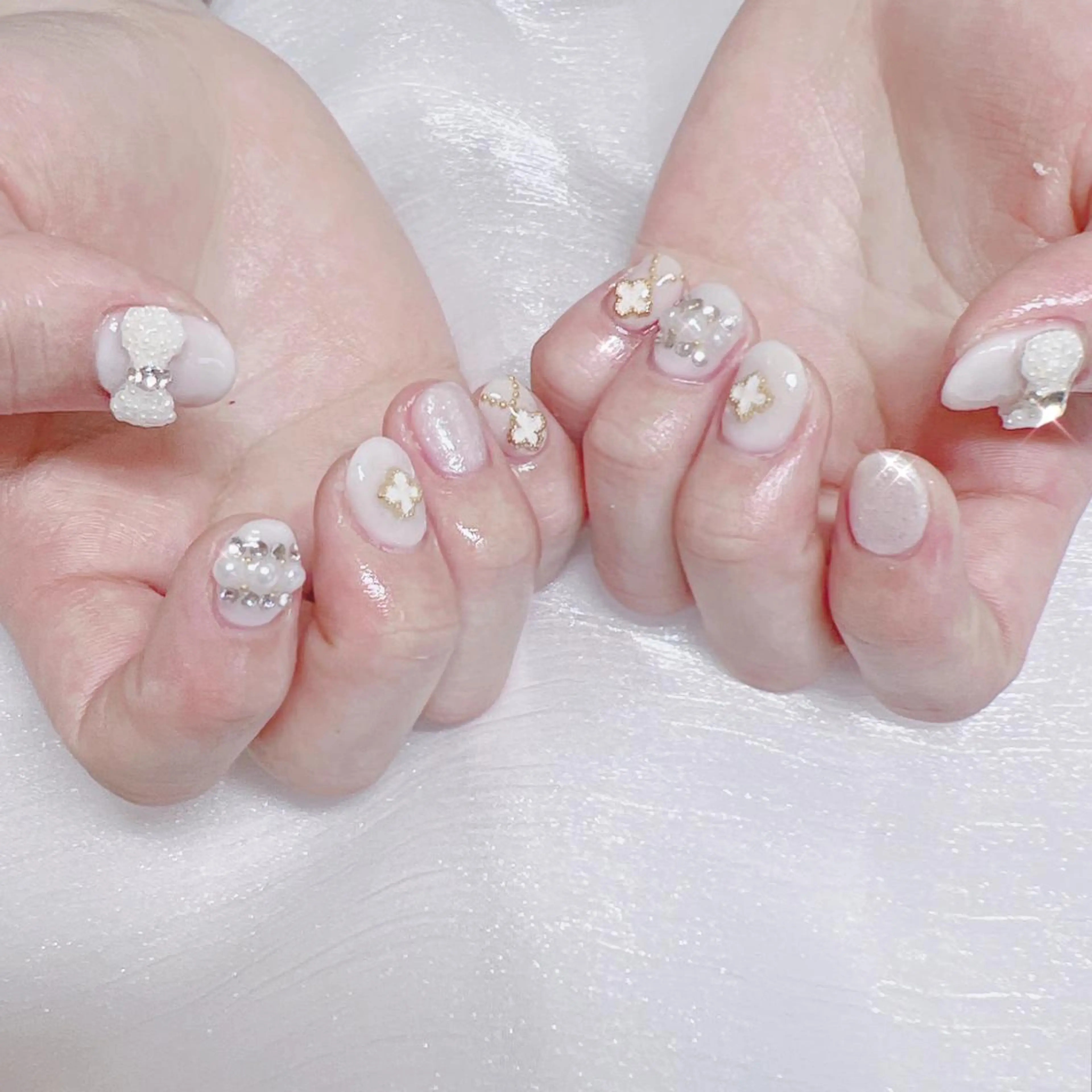 ネイル オーロラネイル フットネイル フレンチネイル ジェルネイル 韓国ネイル ハンドネイル ハンドケア 【ENサロン】 Rei🎀Nailのネイルデザイン