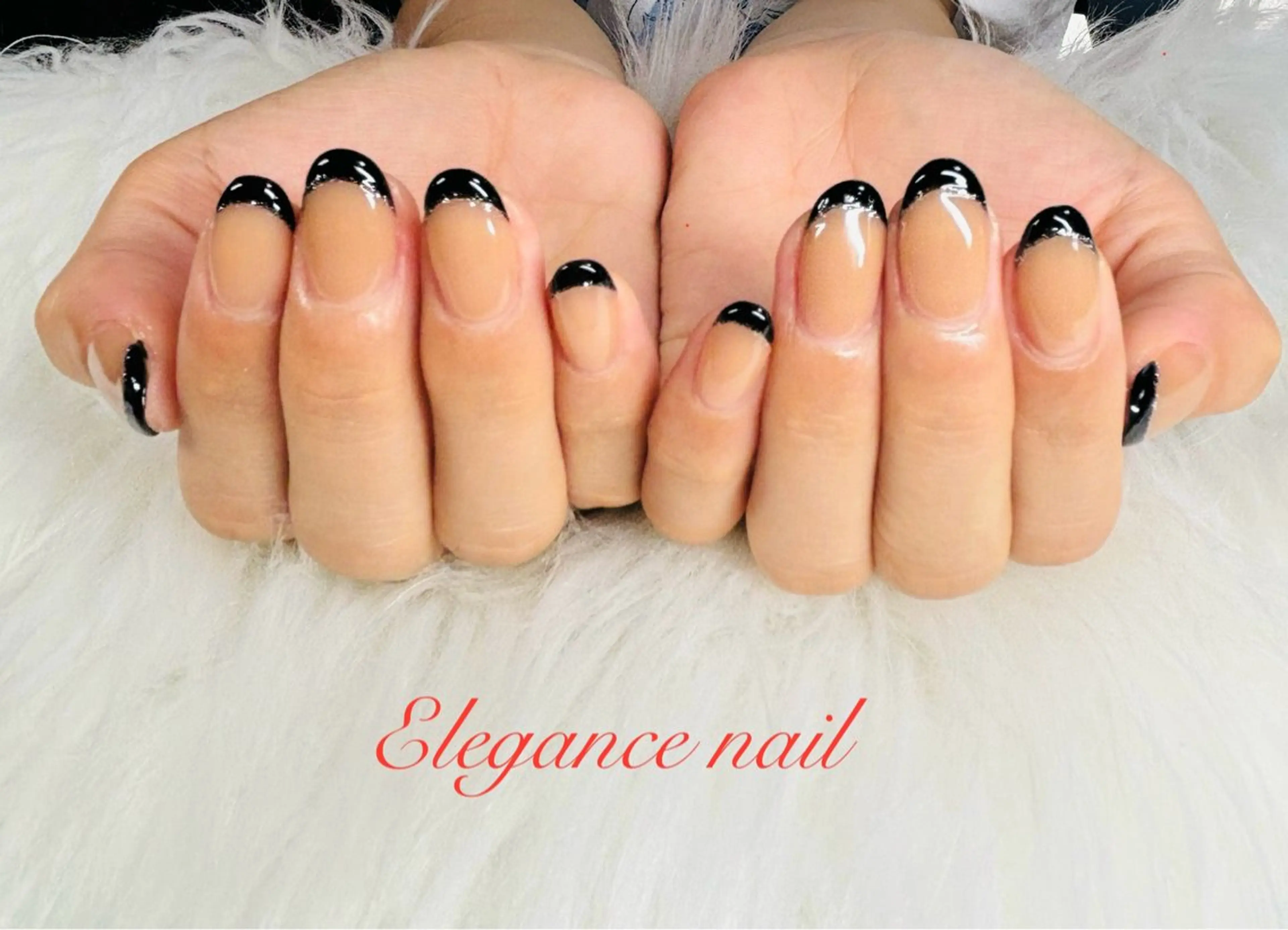 「オフ無し」自爪ネイル　フレンチorミラーネイルorグラデーションの写真