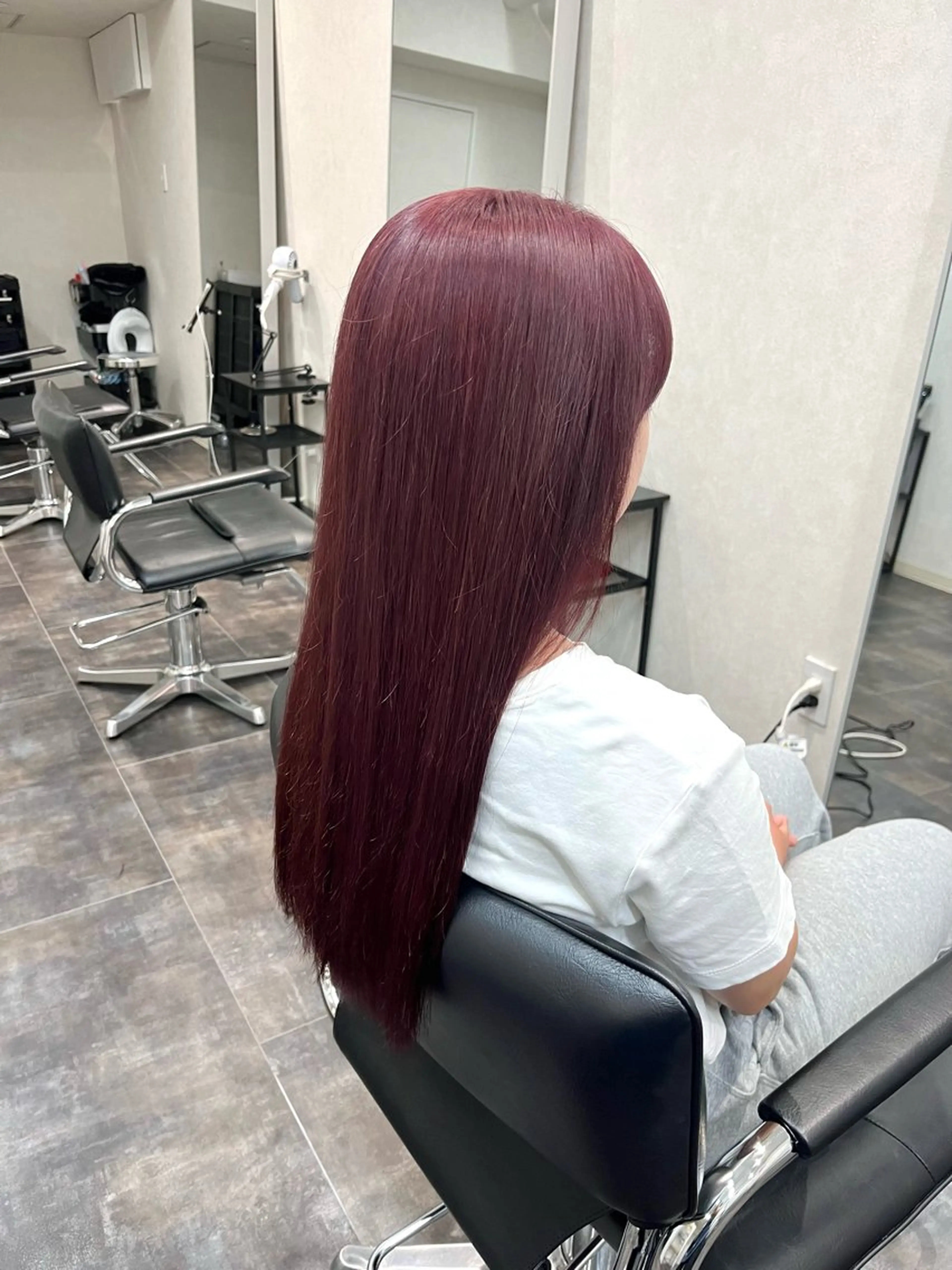 ロング カラー ブリーチ カシス ピンクカラー FERIA あべの yumeho🍭のヘアスタイル