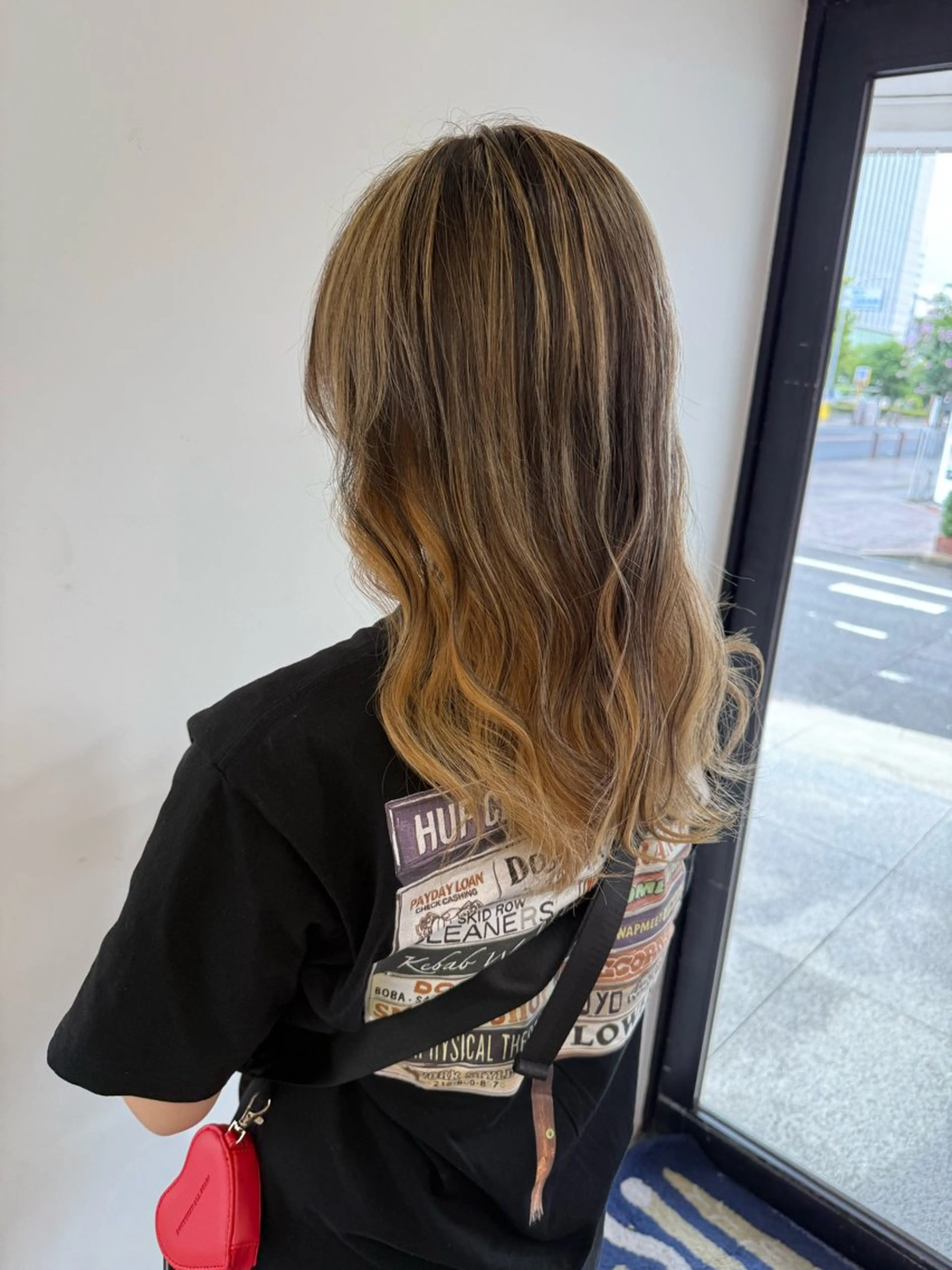 セミロング カラー バレイヤージュ レイヤーカット カット ヘアカラー まなみ/ PORT SALONのヘアスタイル