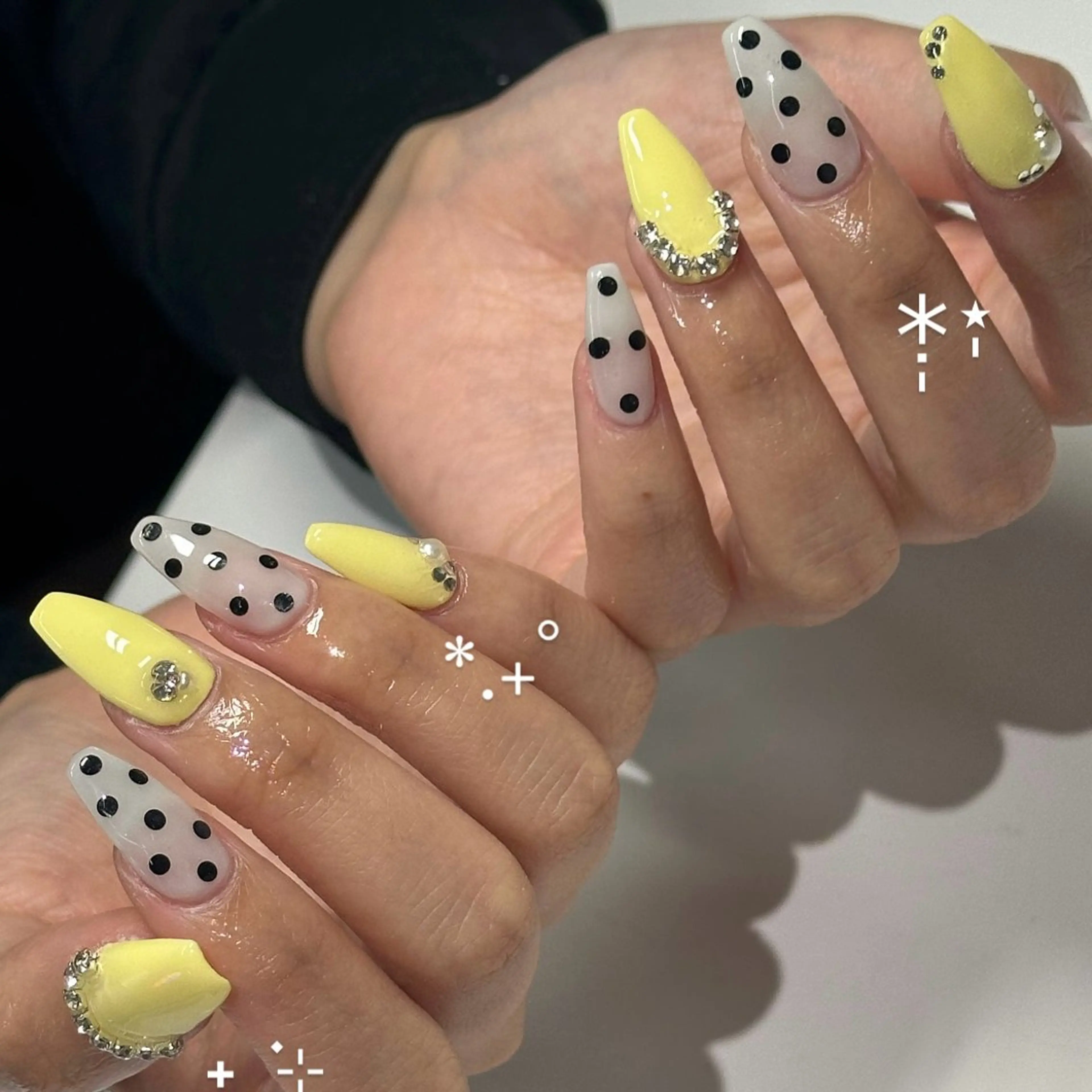 ネイル 黄色 ハンドネイル WOLTOKYO渋谷 yunaのネイルデザイン