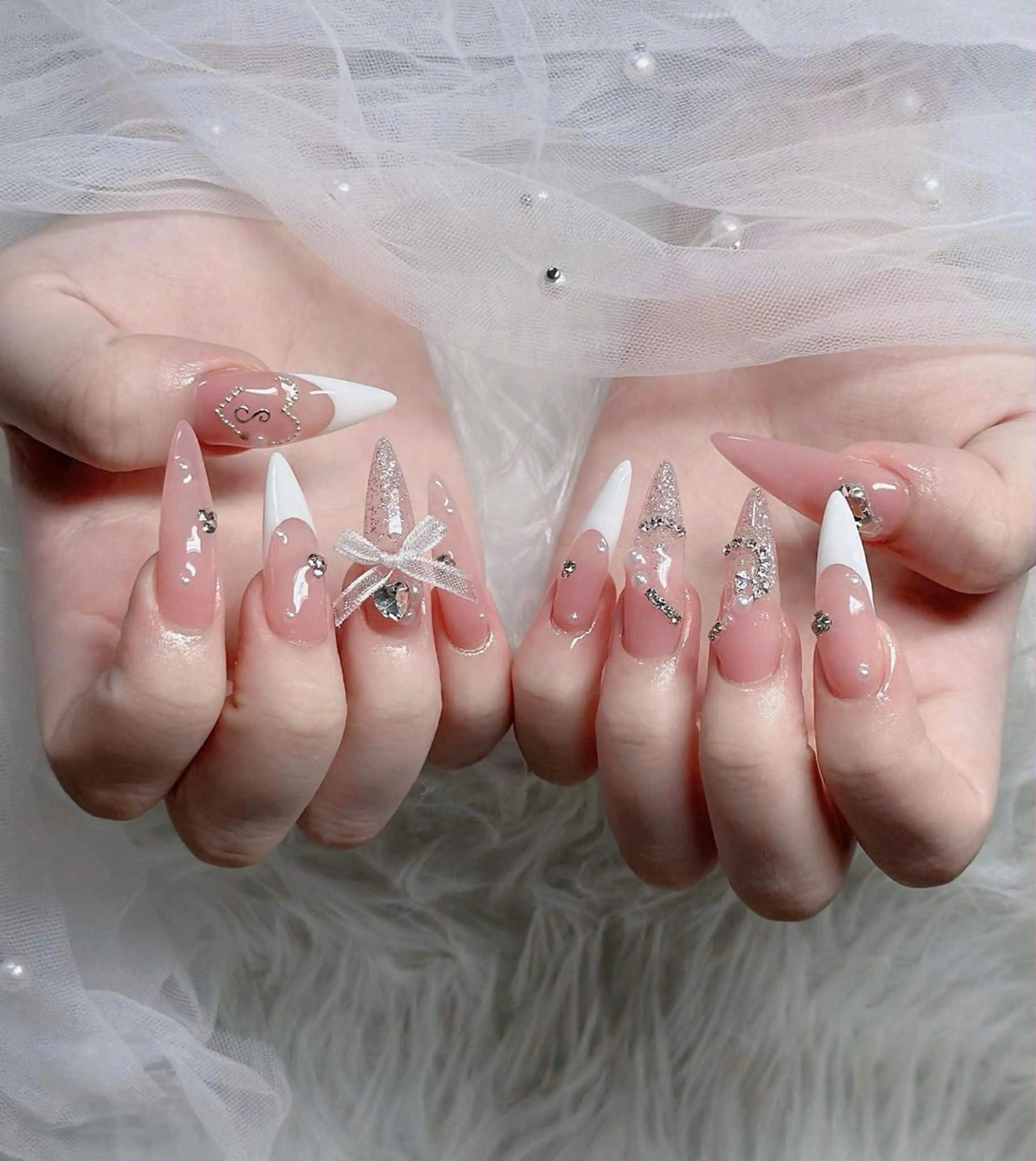 ネイル フレンチネイル ジェルネイル ガラスフレンチ ハロウィン ハート ハンドネイル H.baby Nail Salonのネイルデザイン