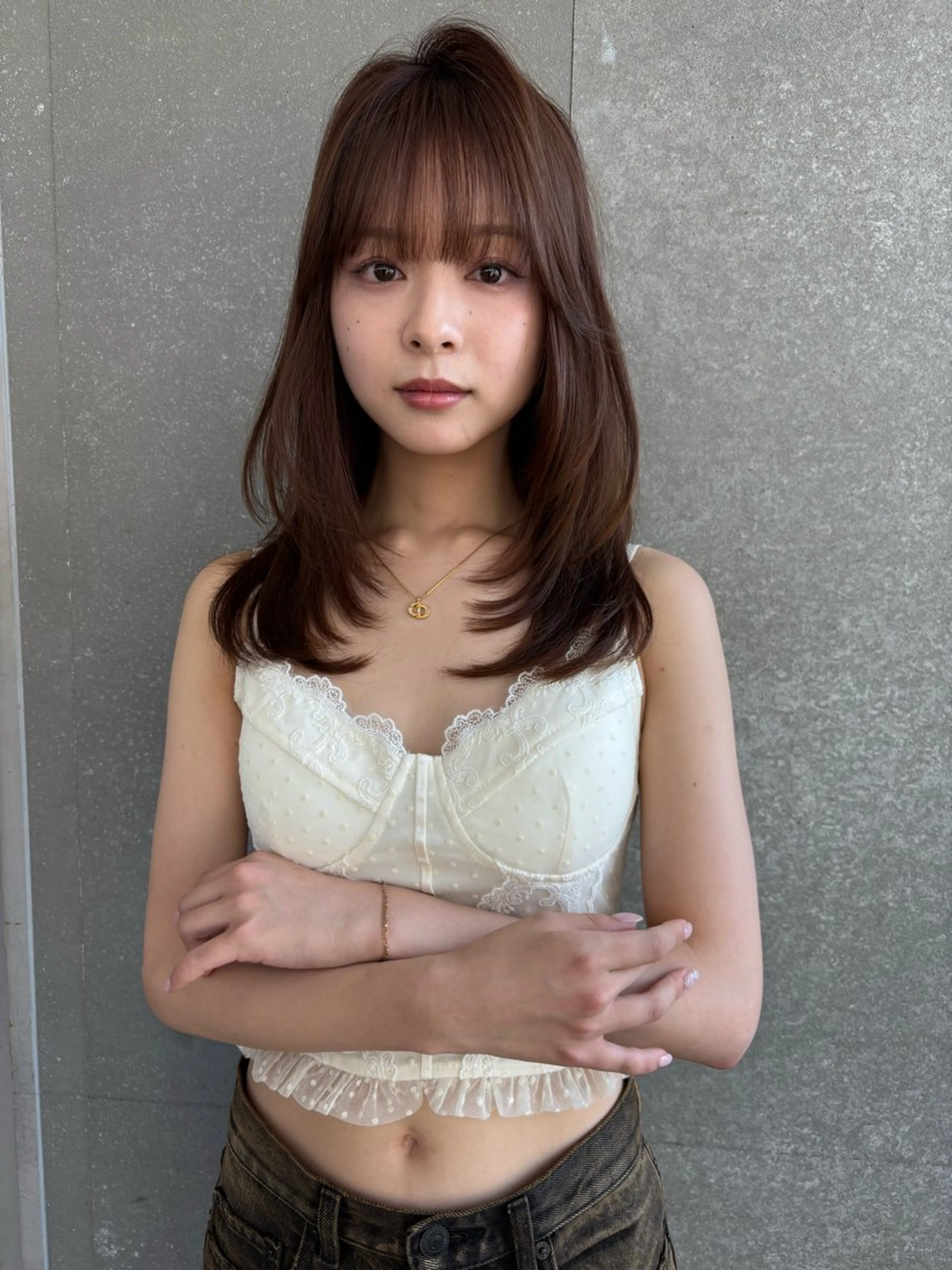 ミディアム カラー ミディアムレイヤー ベージュカラー レイヤーカット 縮毛矯正 カット ヘアカラー トリートメント 【博多髪質改善】 吉村　清志のヘアスタイル