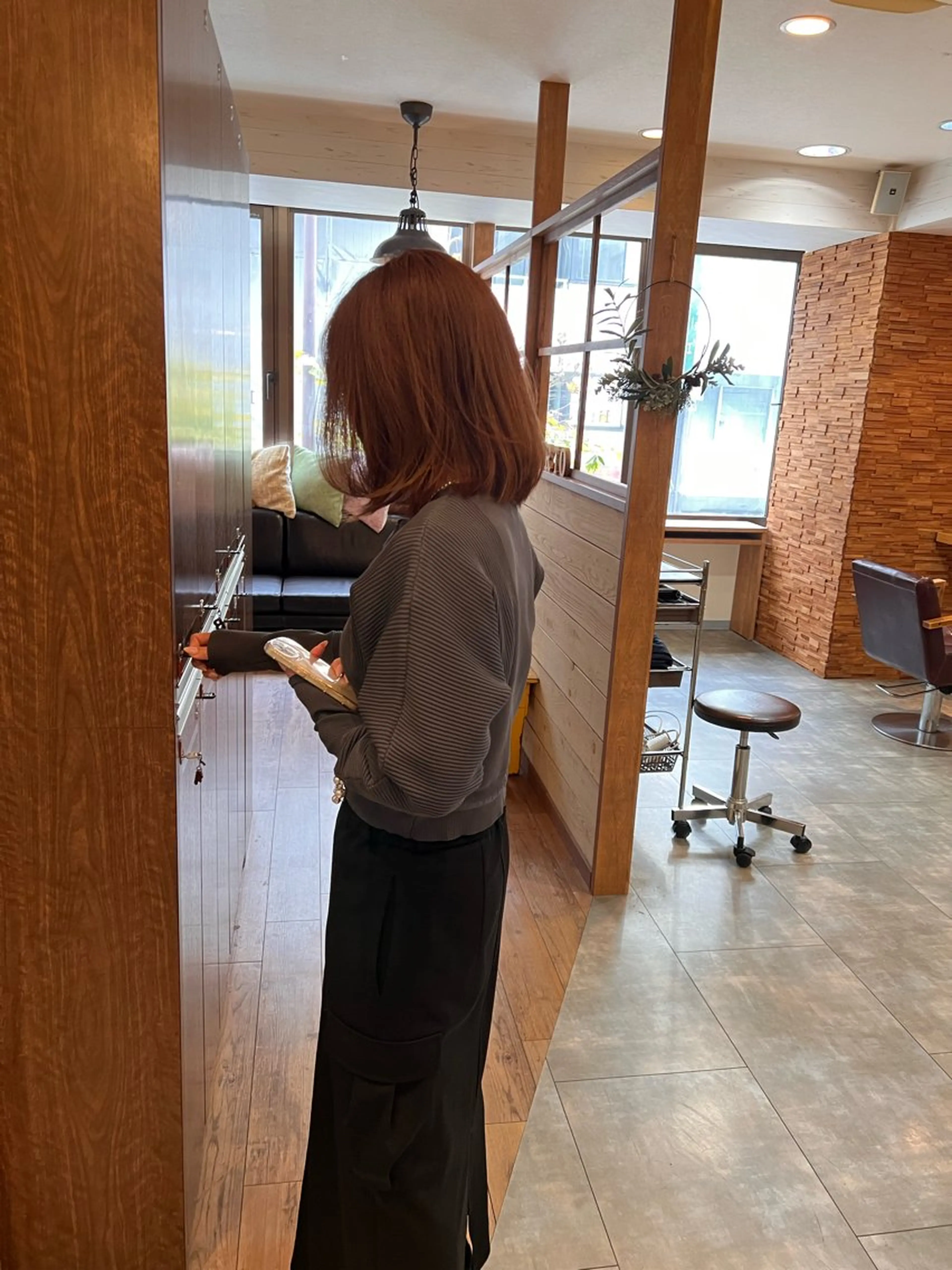 ミディアム カラー ヘアカラー 透明感・艶感 小坂隼斗のヘアスタイル