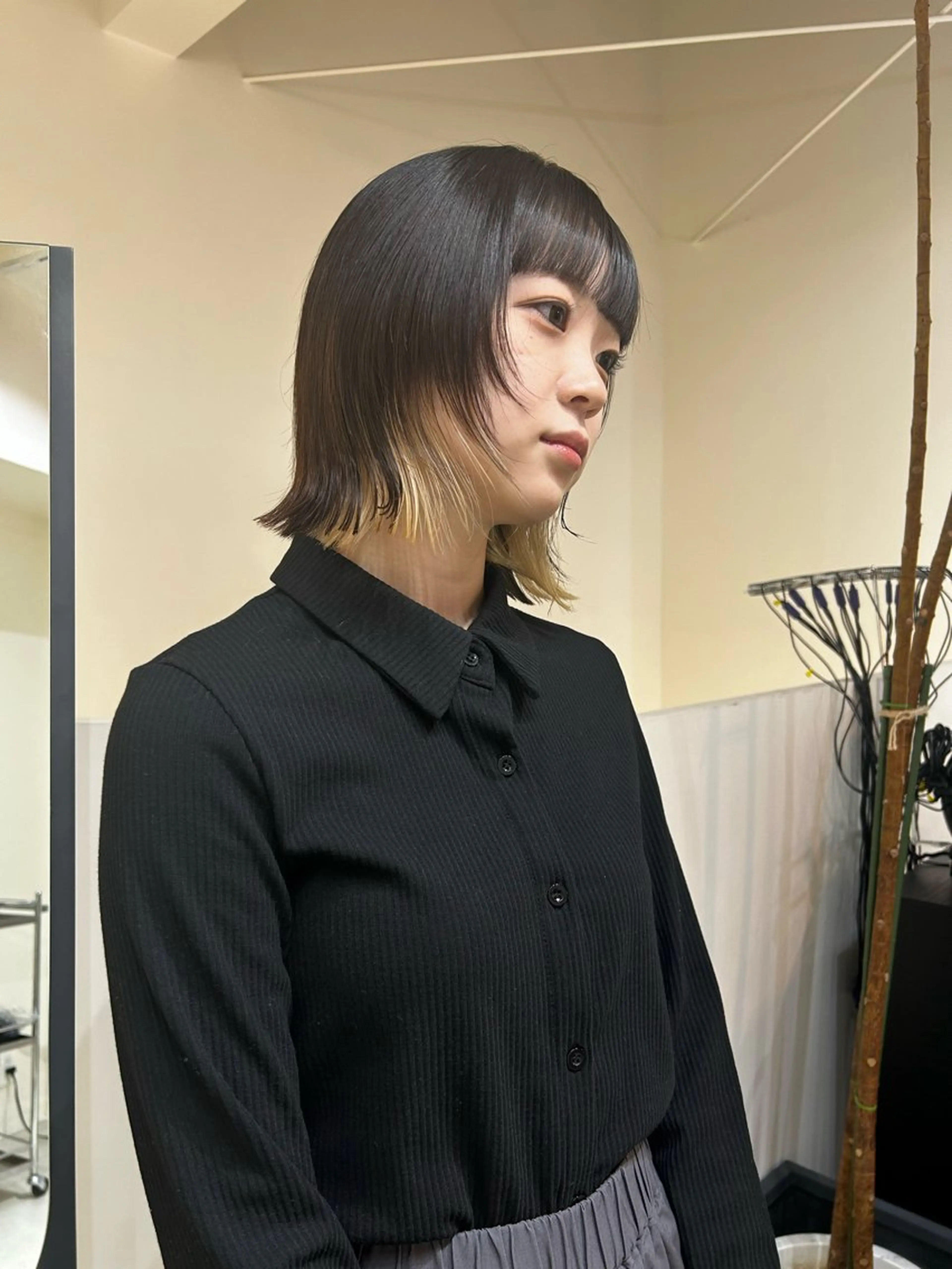 ミディアム ボブレイヤー ボブ レイヤーカット ウルフカット ウルフレイヤー ヘアカラー SHINDO MIYUのヘアスタイル