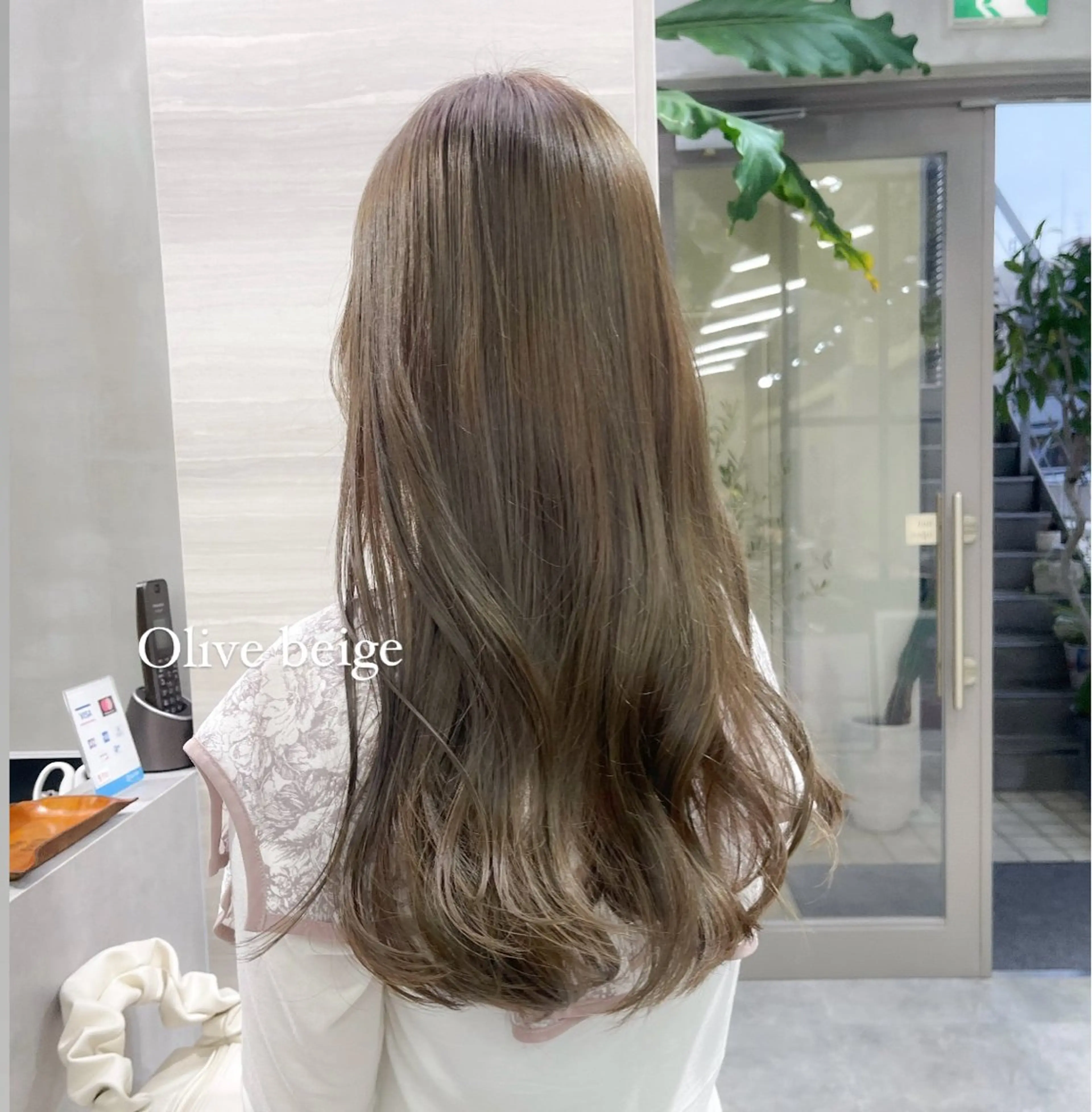 ロング カラー ベージュカラー ブリーチ 透明感カラー ダブルカラー ブリーチなしカラー ナツミ/透明感カラー /酸性縮毛矯正のヘアスタイル