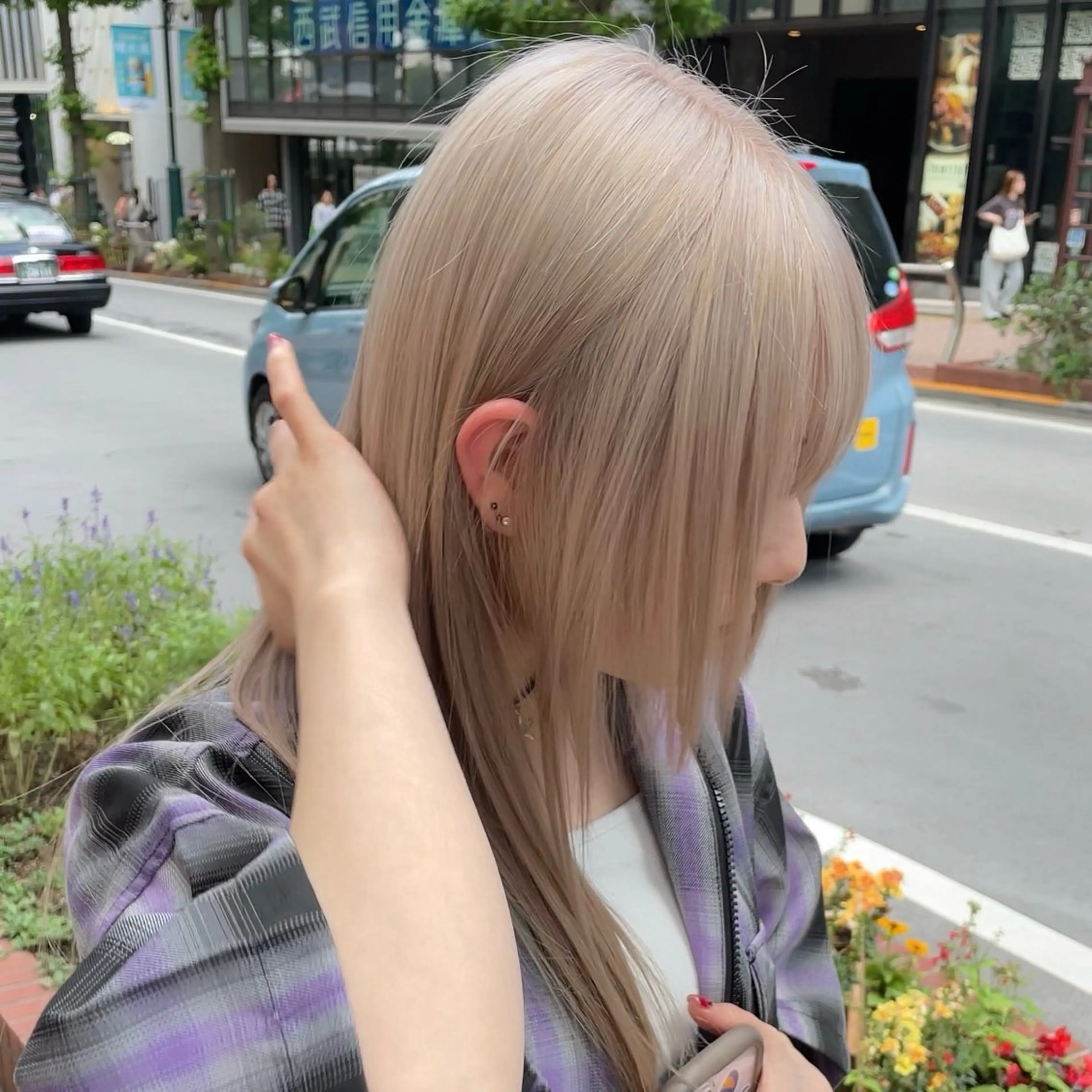 ロング カラー ベージュカラー ハイトーンカラー ハイトーンベージュ ホワイトベージュ カット ヘアカラー トリートメント ブリーチなしピンク 赤井龍斗のヘアスタイル