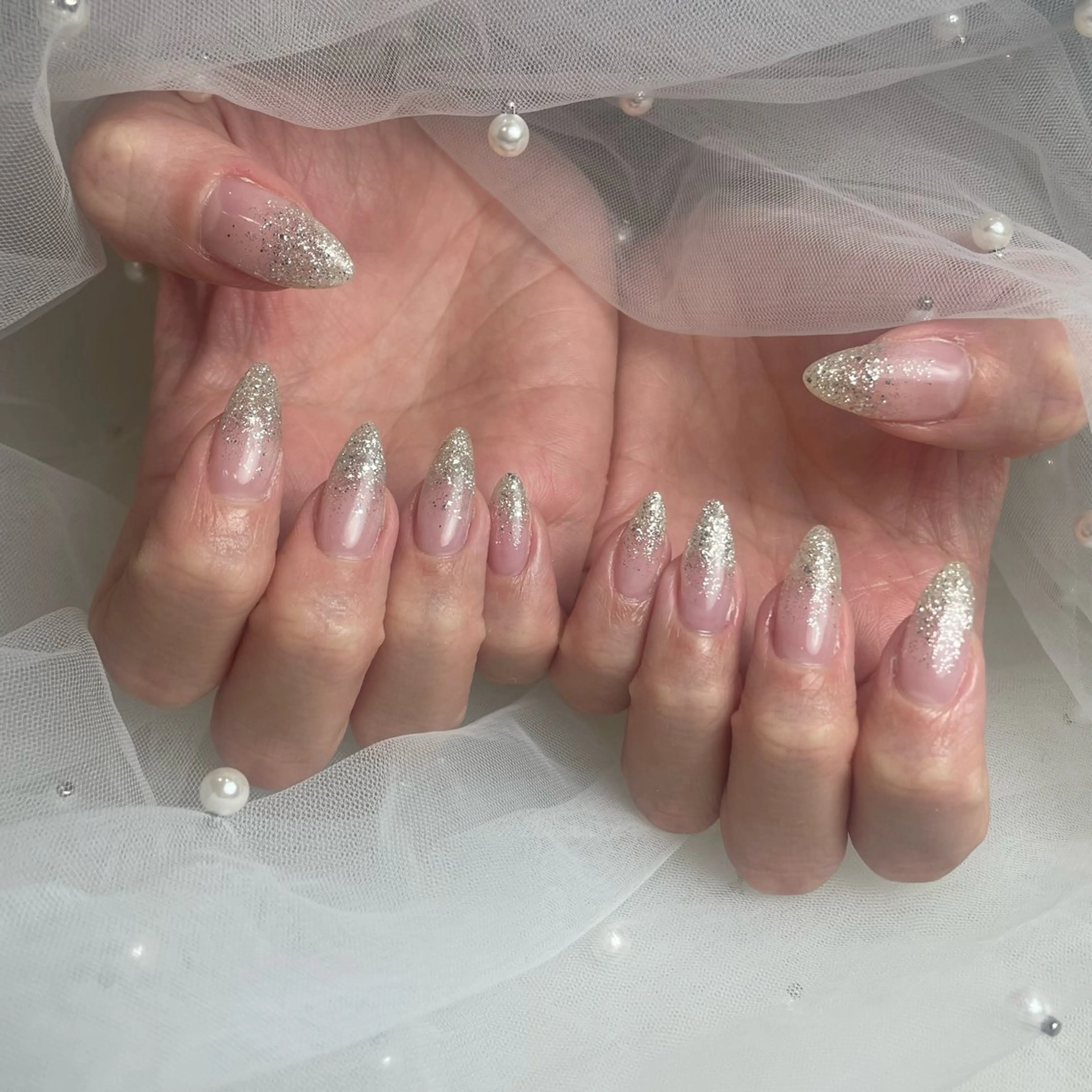 ネイル グラデーション ラメ(グリッター) ラメグラデーション シルバー FLORANZ ☆アオマツ☆のネイルデザイン