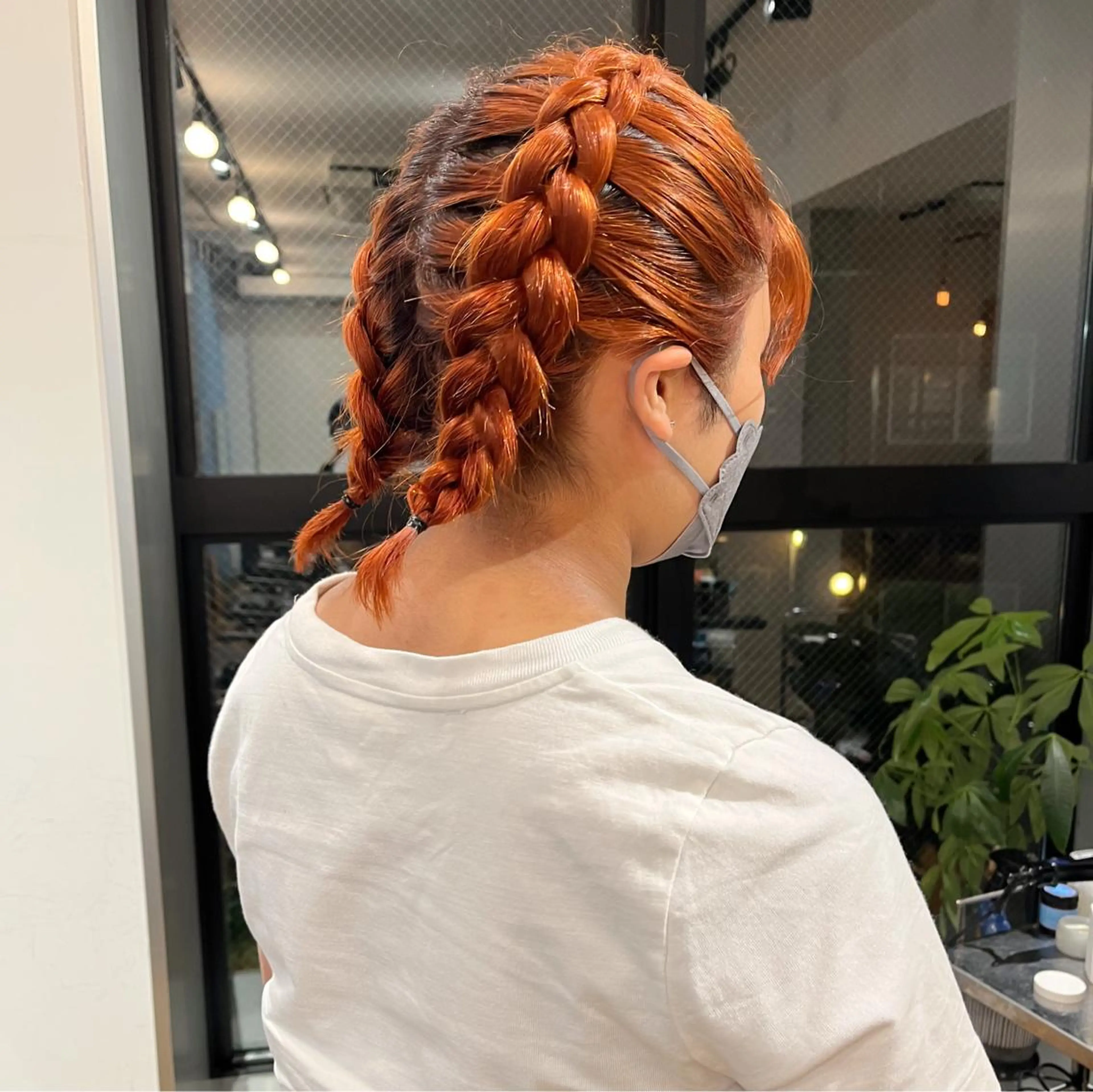 セミロング カラー ブリーチ オレンジ 暖色/パーマ 🌼クニトウメイのヘアスタイル