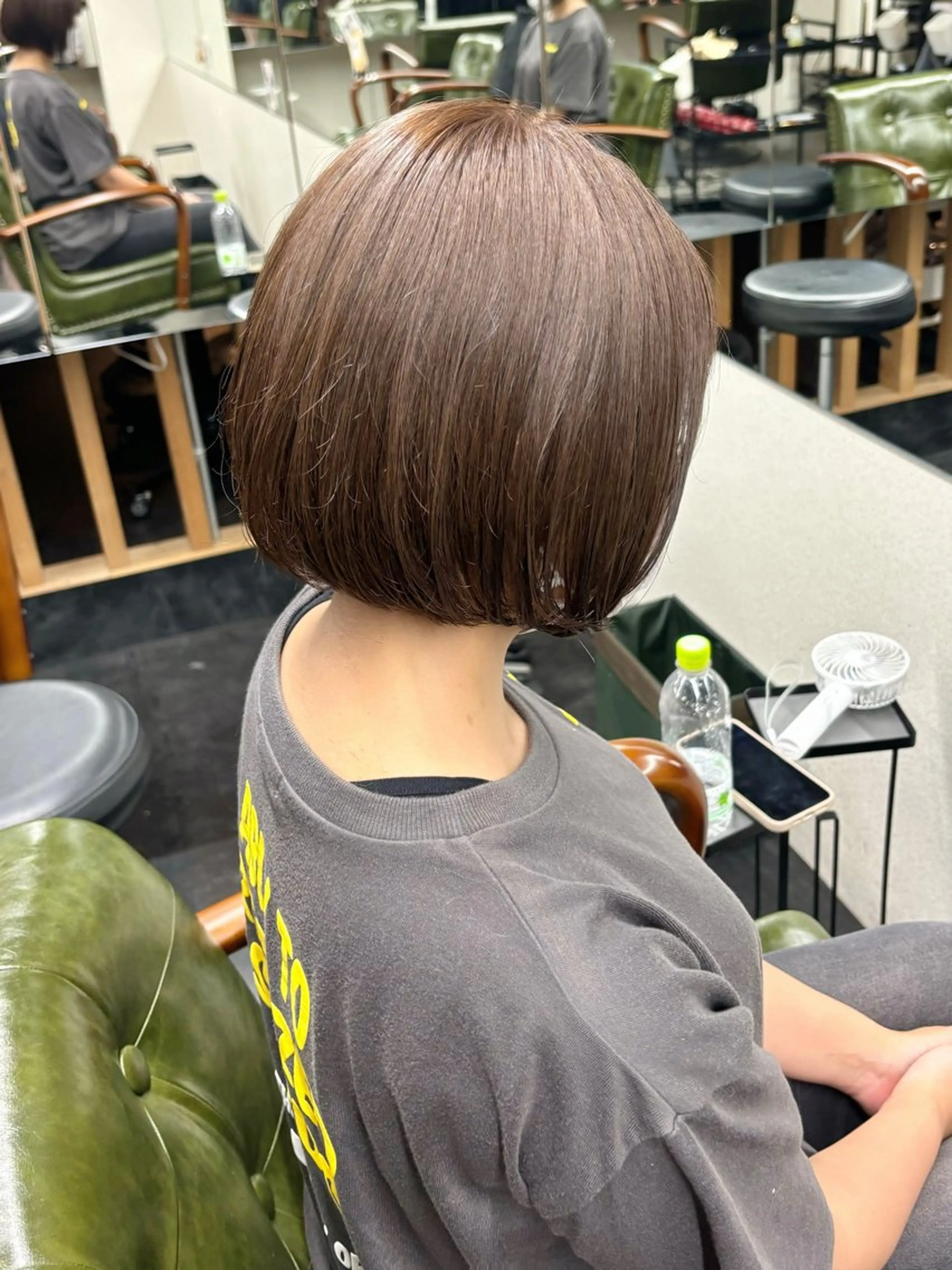 ミディアム カラー 岡村 莉穂のヘアスタイル