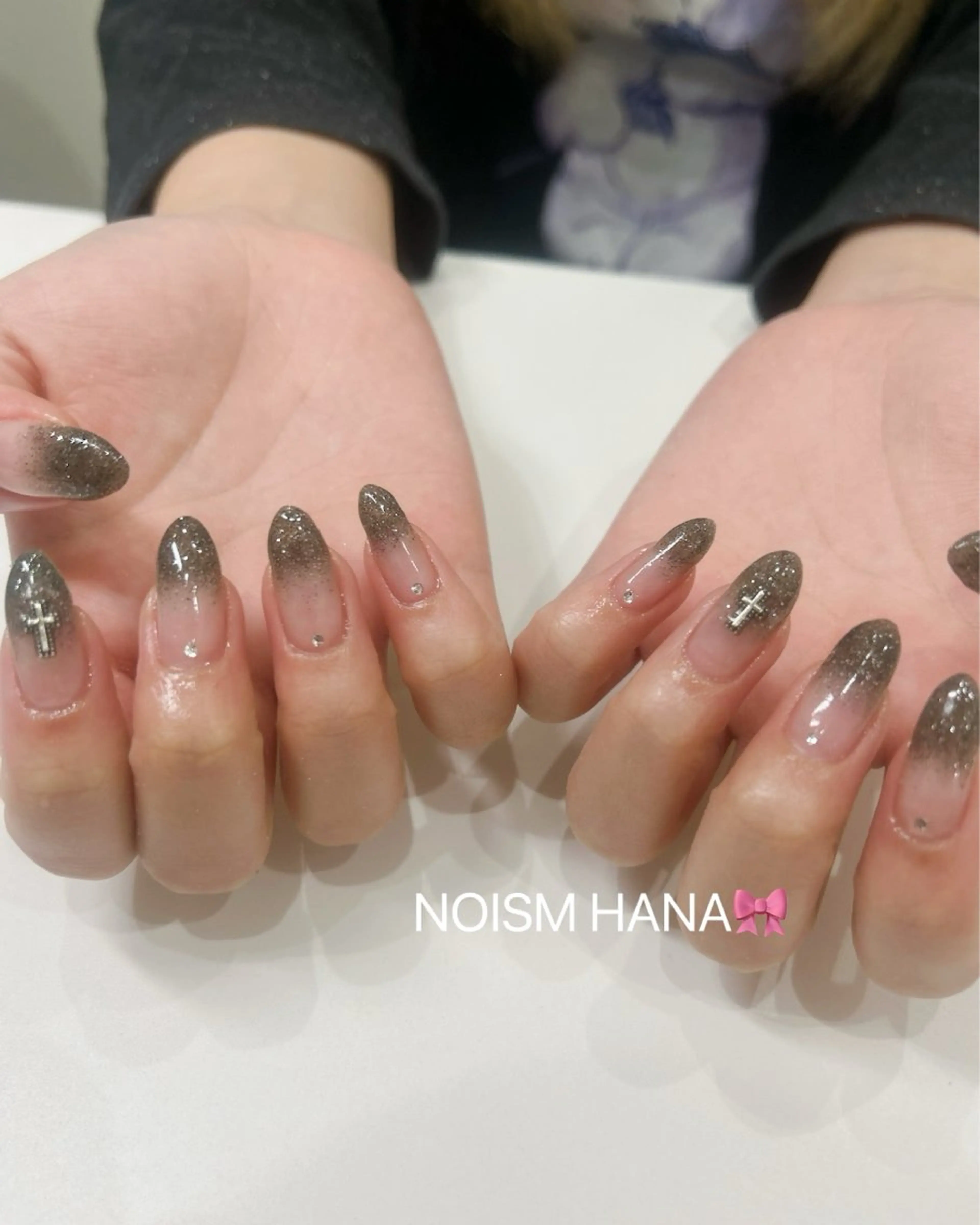 ネイル グラデーション キラキラネイル 韓国ネイル マグネットネイル ニュアンスネイル ハンドネイル 🎀大人nail /NOISMはな🎀のネイルデザイン