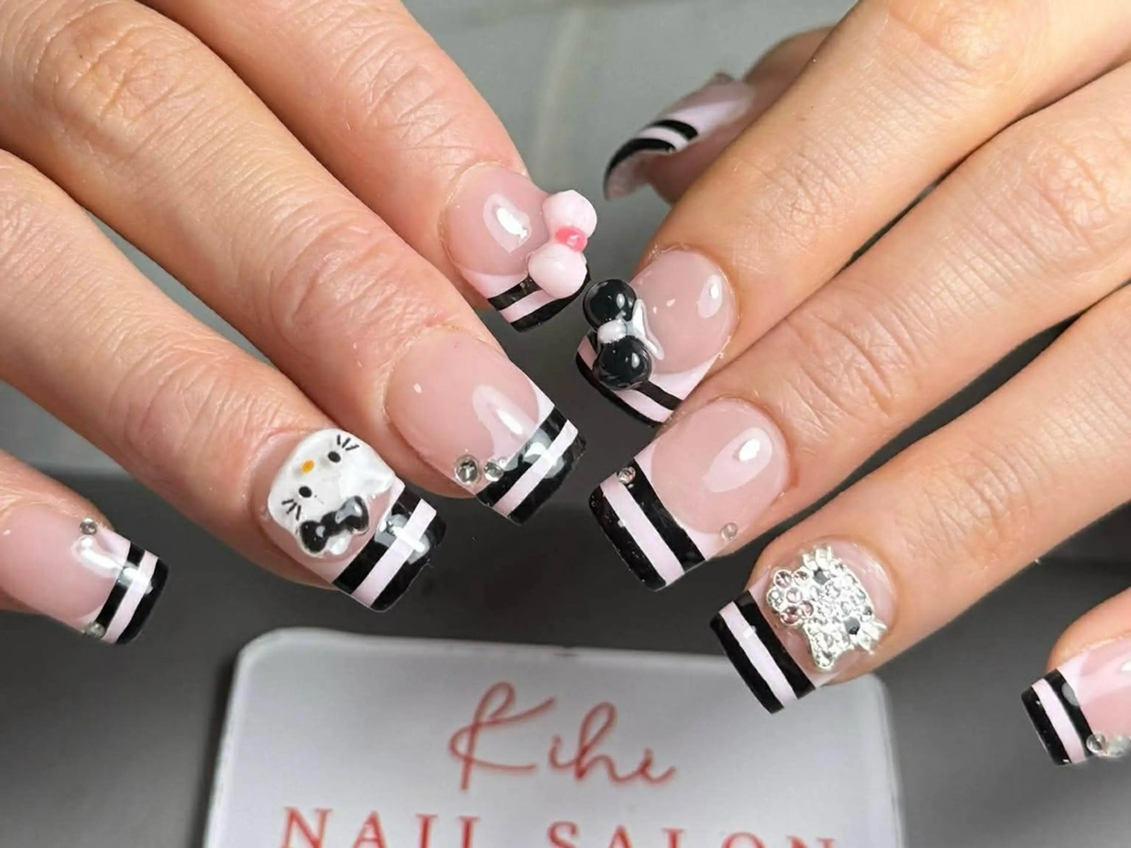 ネイル アートネイル フレンチネイル ジェルネイル グラデーション 韓国ネイル ハンドネイル 💕鈴木ユリ パラジェル/オフ無料のネイルデザイン