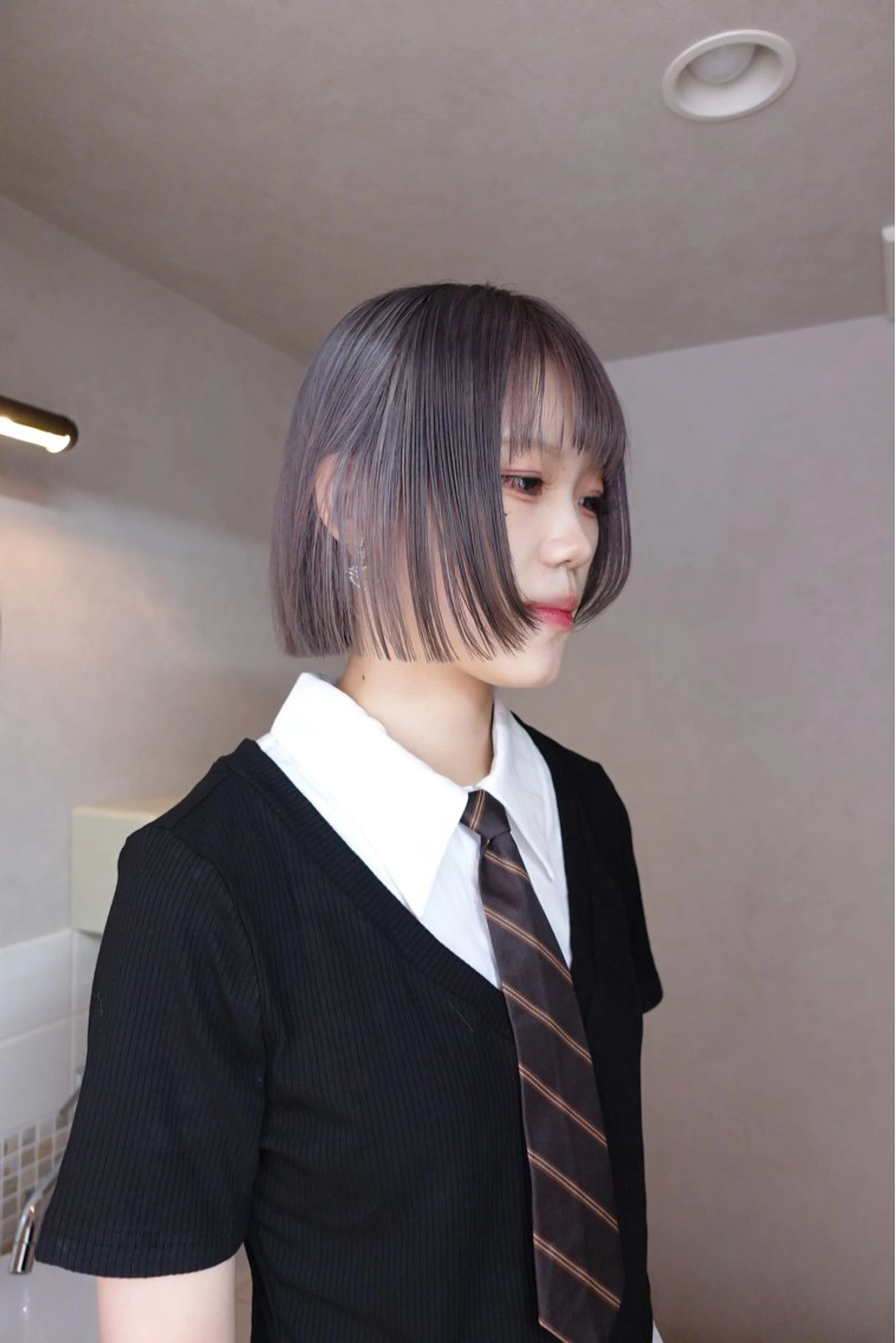 ショート カラー nishido ハイライト/パーマのヘアスタイル