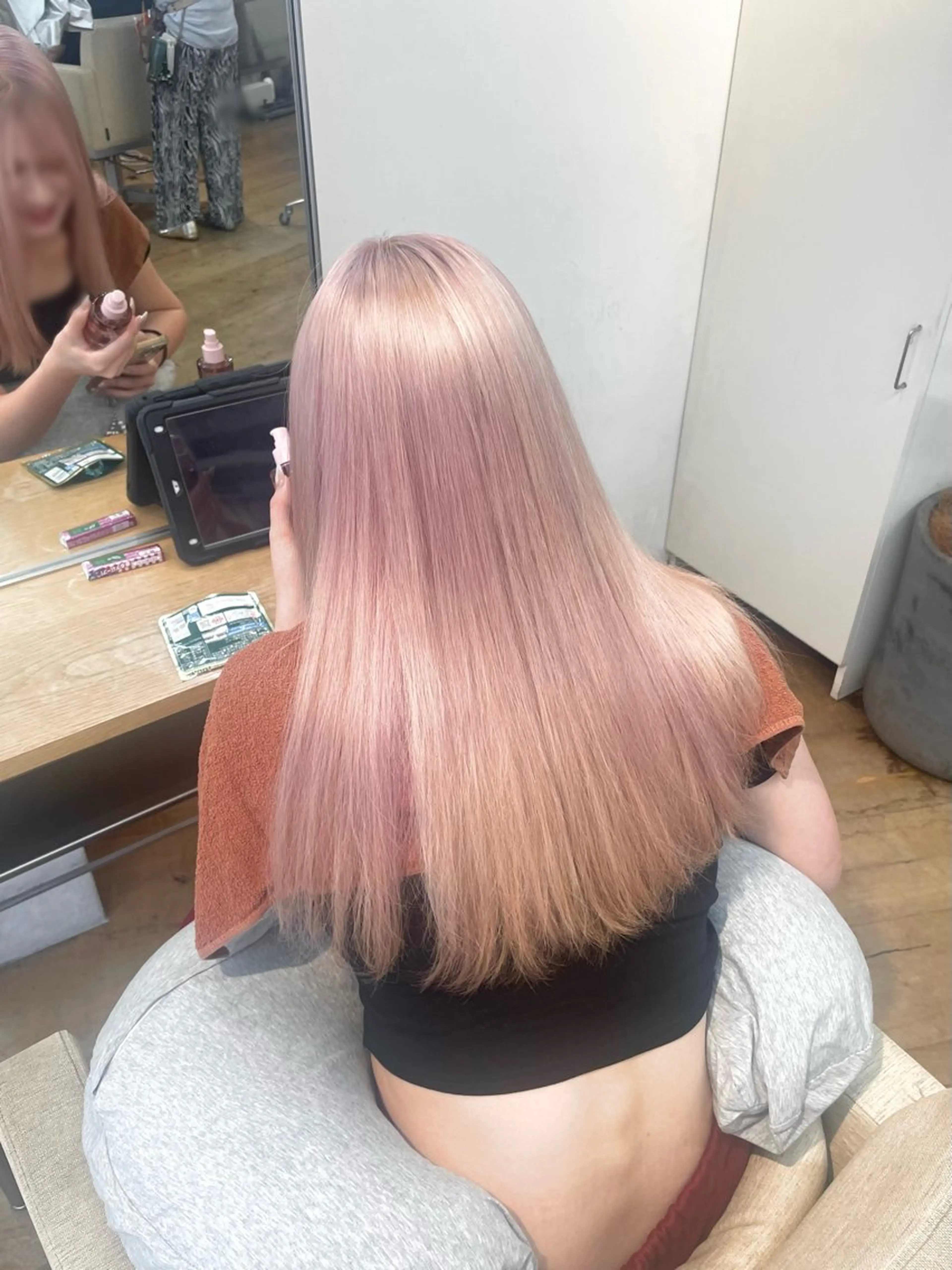 ロング ヘアカラー BELO OSAKA カエデのヘアスタイル