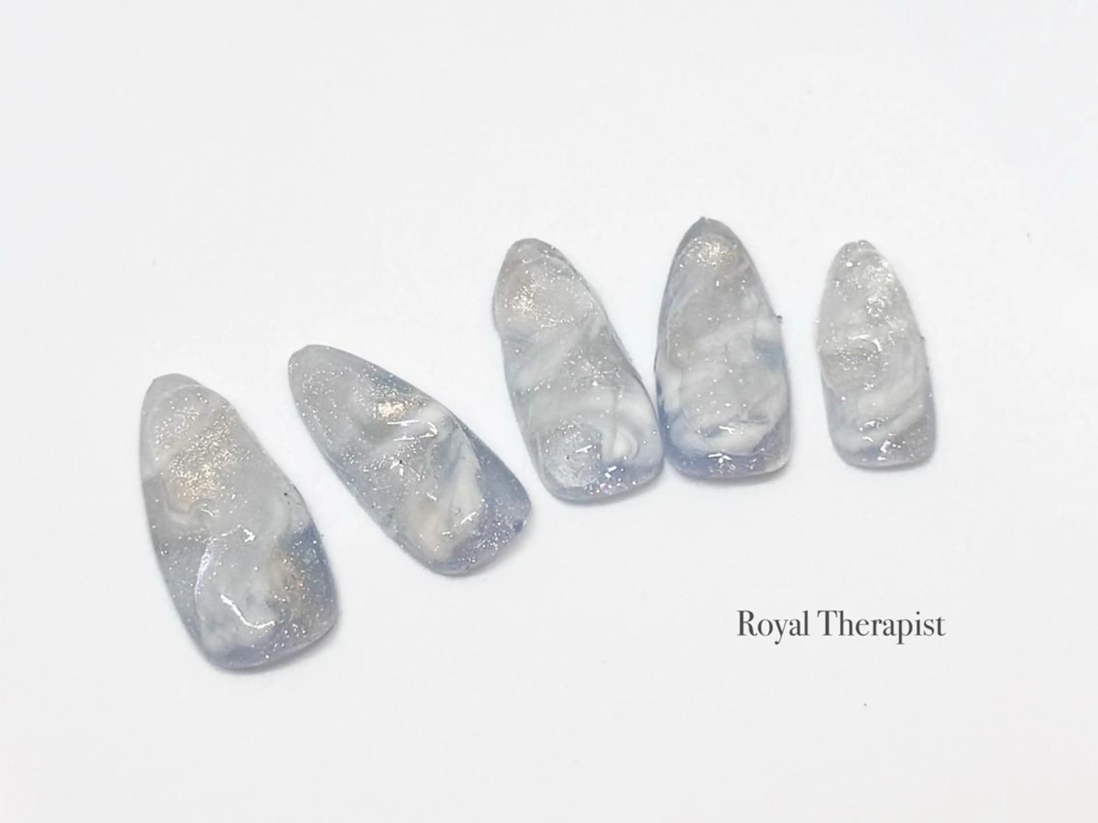 ネイル 長さ出し フラッシュネイル フットネイル フレンチネイル ジェルネイル ハンドネイル 【尾下】 ロイヤル•セラピストのネイルデザイン