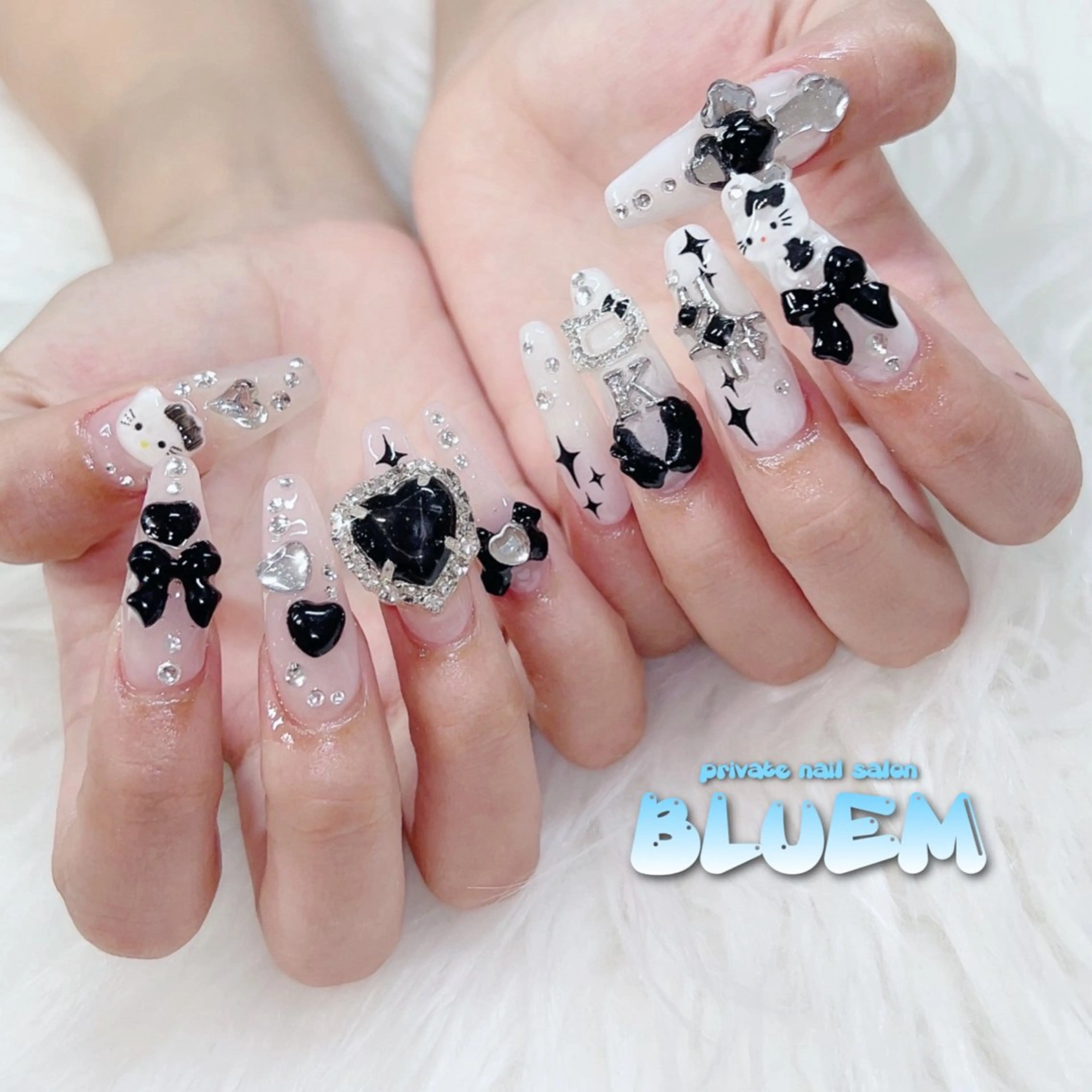 ネイル ハンドネイル BLUEM なな🐶のネイルデザイン