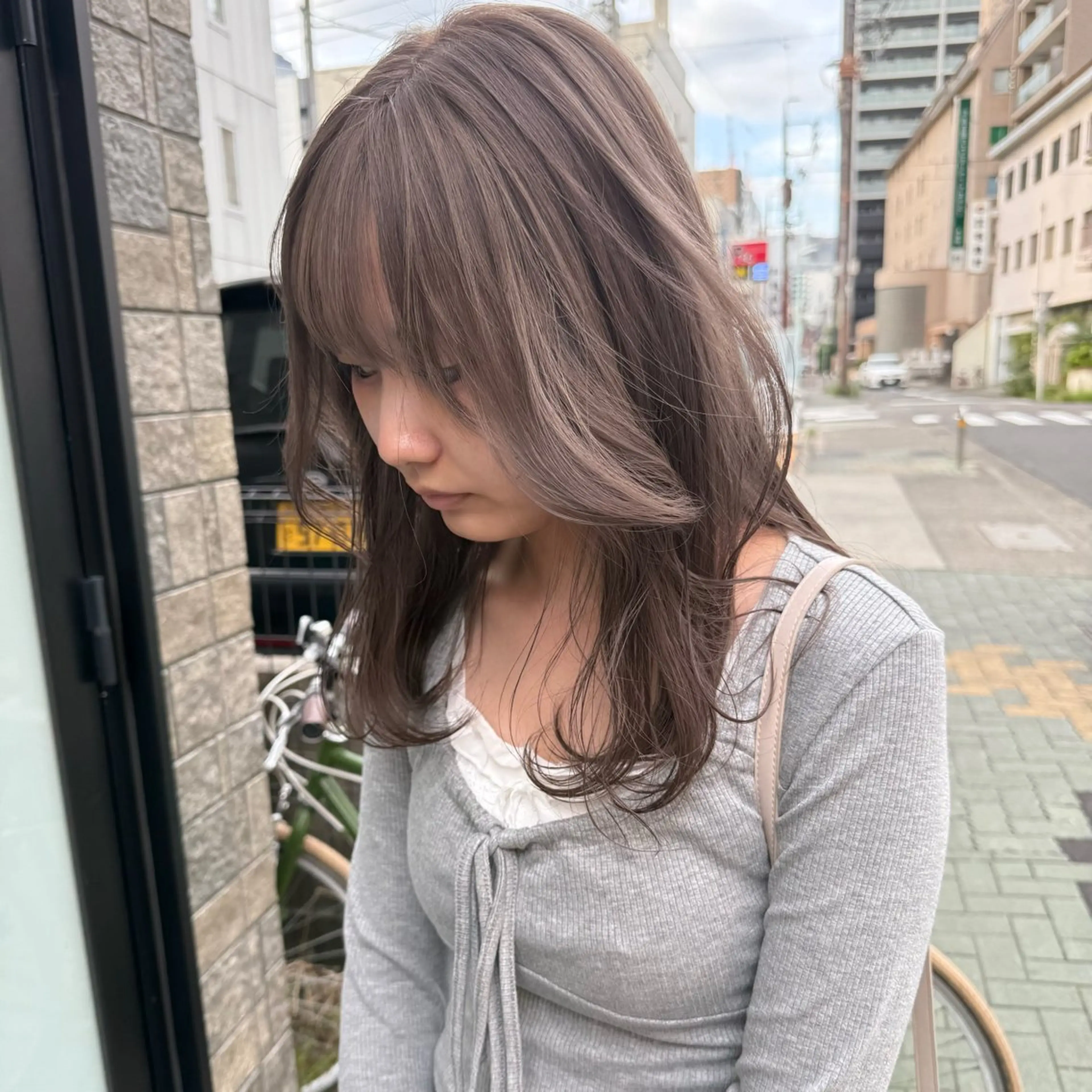 ミディアム ヘアカラー トリートメント 舟橋耀/ブリーチカラ ー/レイヤーカットのヘアスタイル