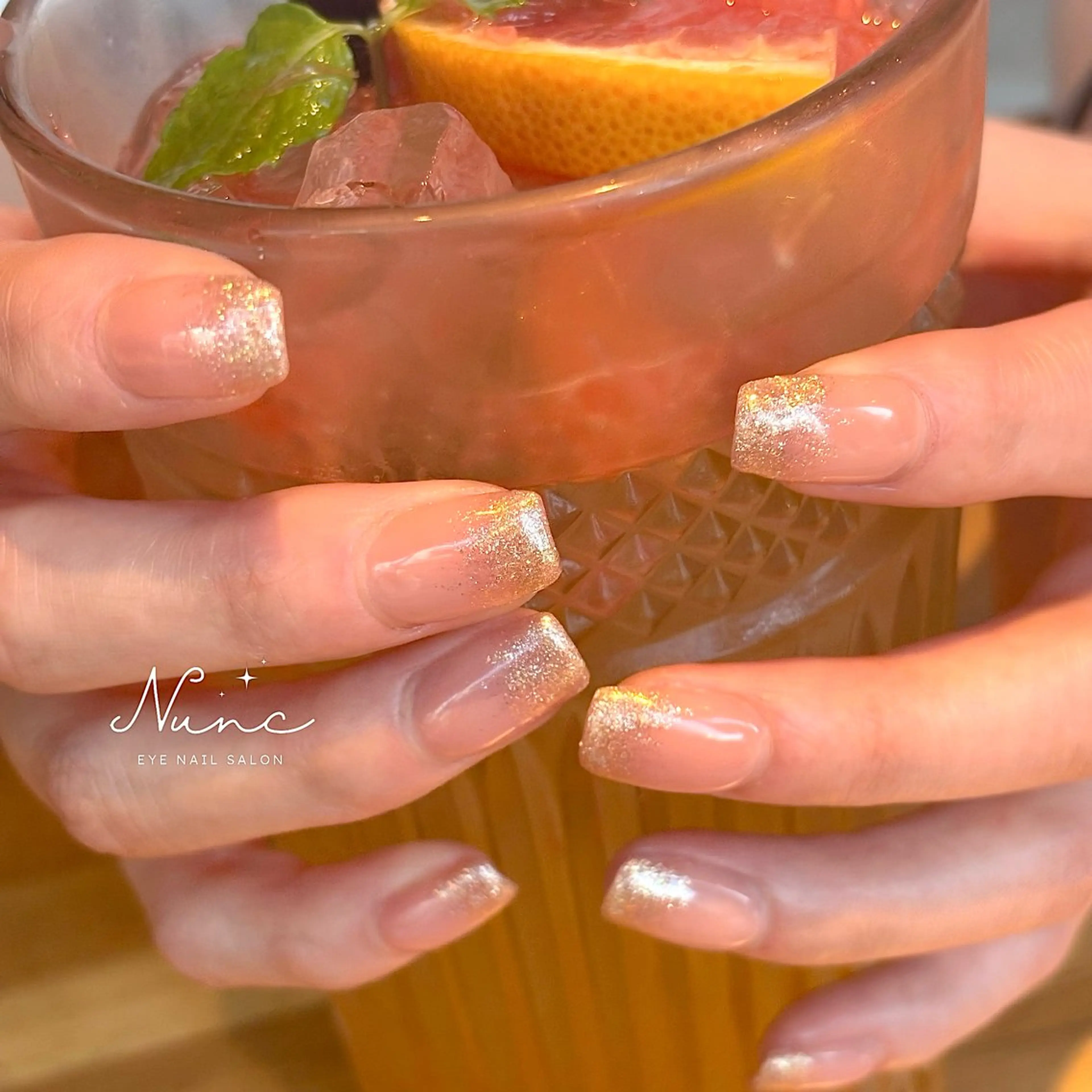 ネイル ラメ(グリッター) ラメグラデーション ハンドネイル 𝒦𝐸𝐼𝒩𝒜 錦糸町ネイルのネイルデザイン