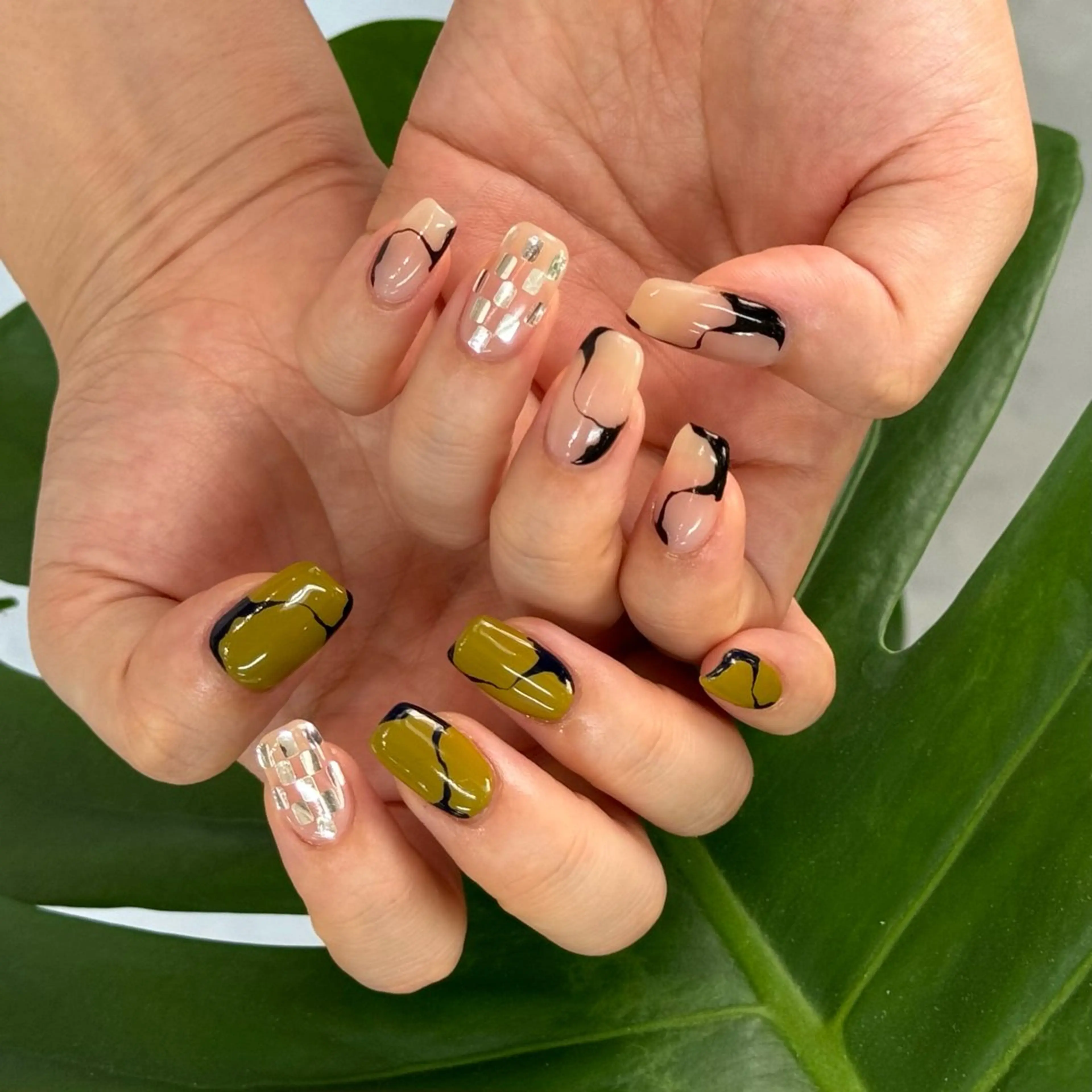 ネイル アートネイル ミラーネイル ニュアンスネイル ハンドネイル Momoka ネイリスト福岡/薬院のネイルデザイン