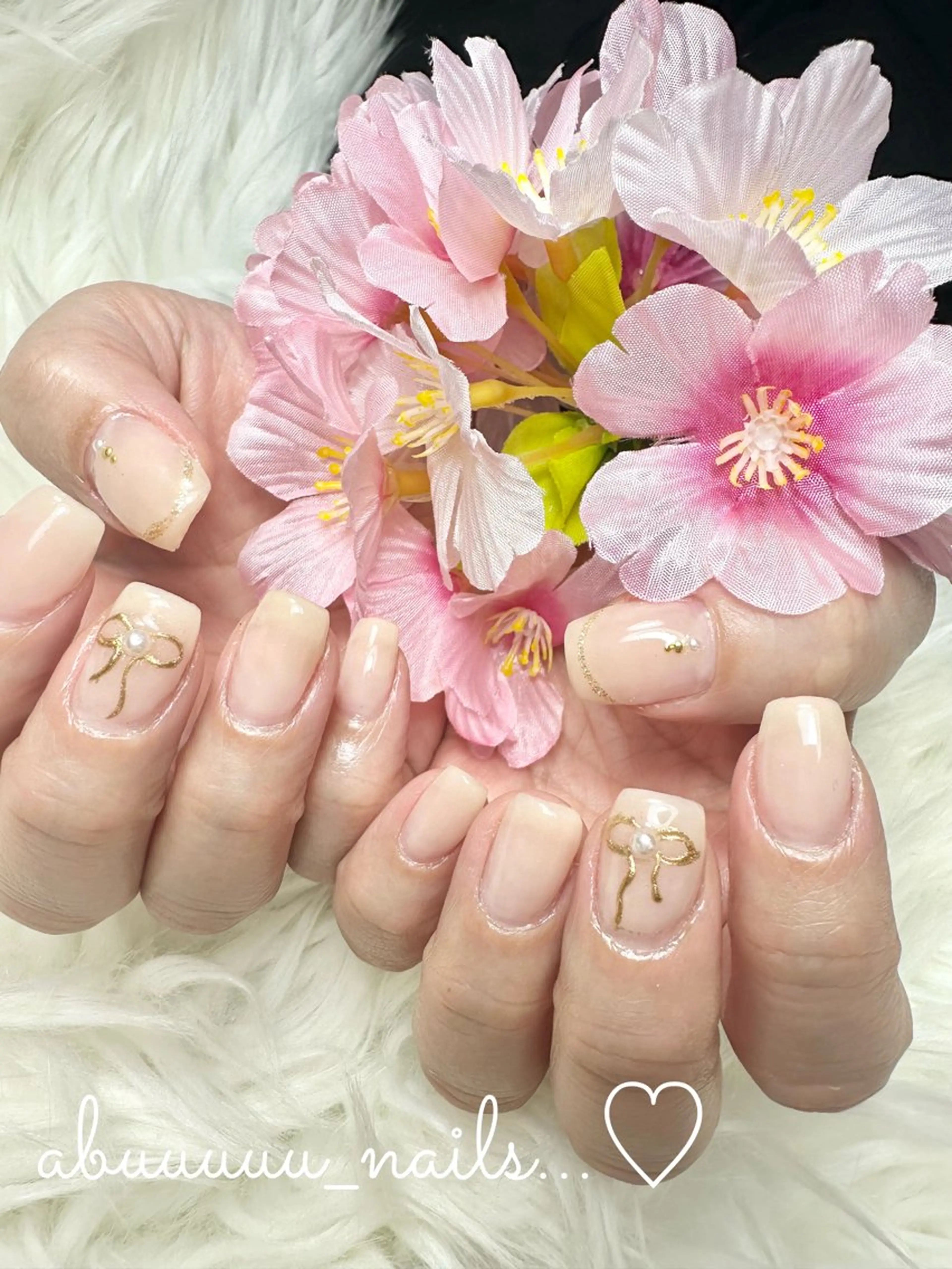 ネイル アートネイル フレンチネイル ラメ(グリッター) リボン abuuuuu nailsのネイルデザイン