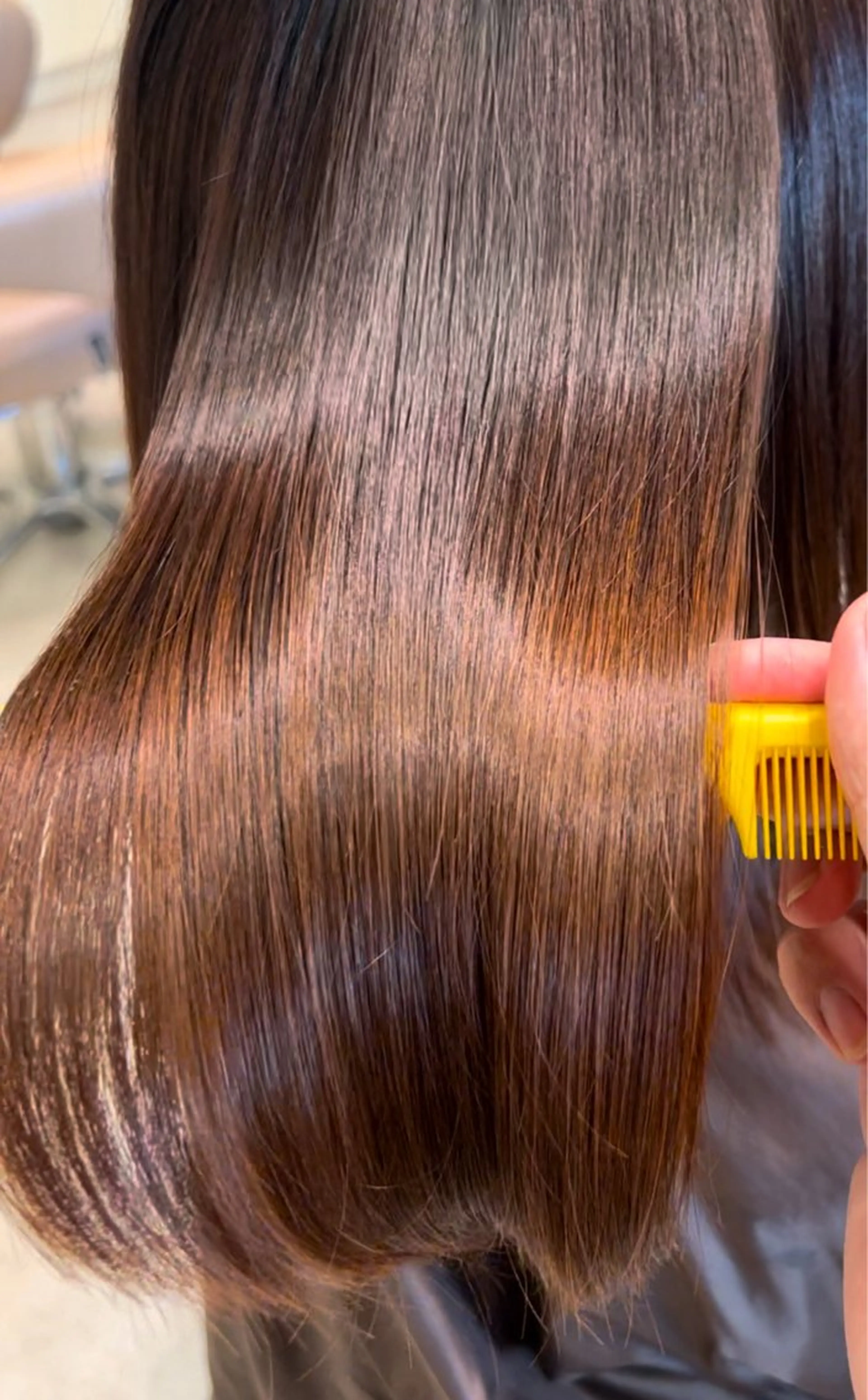 セミロング パーマ 髪質改善 縮毛矯正 トリートメント 酸性ストレート ストレートパーマ 垢抜け小顔レイヤー オリーブ/スミレのヘアスタイル