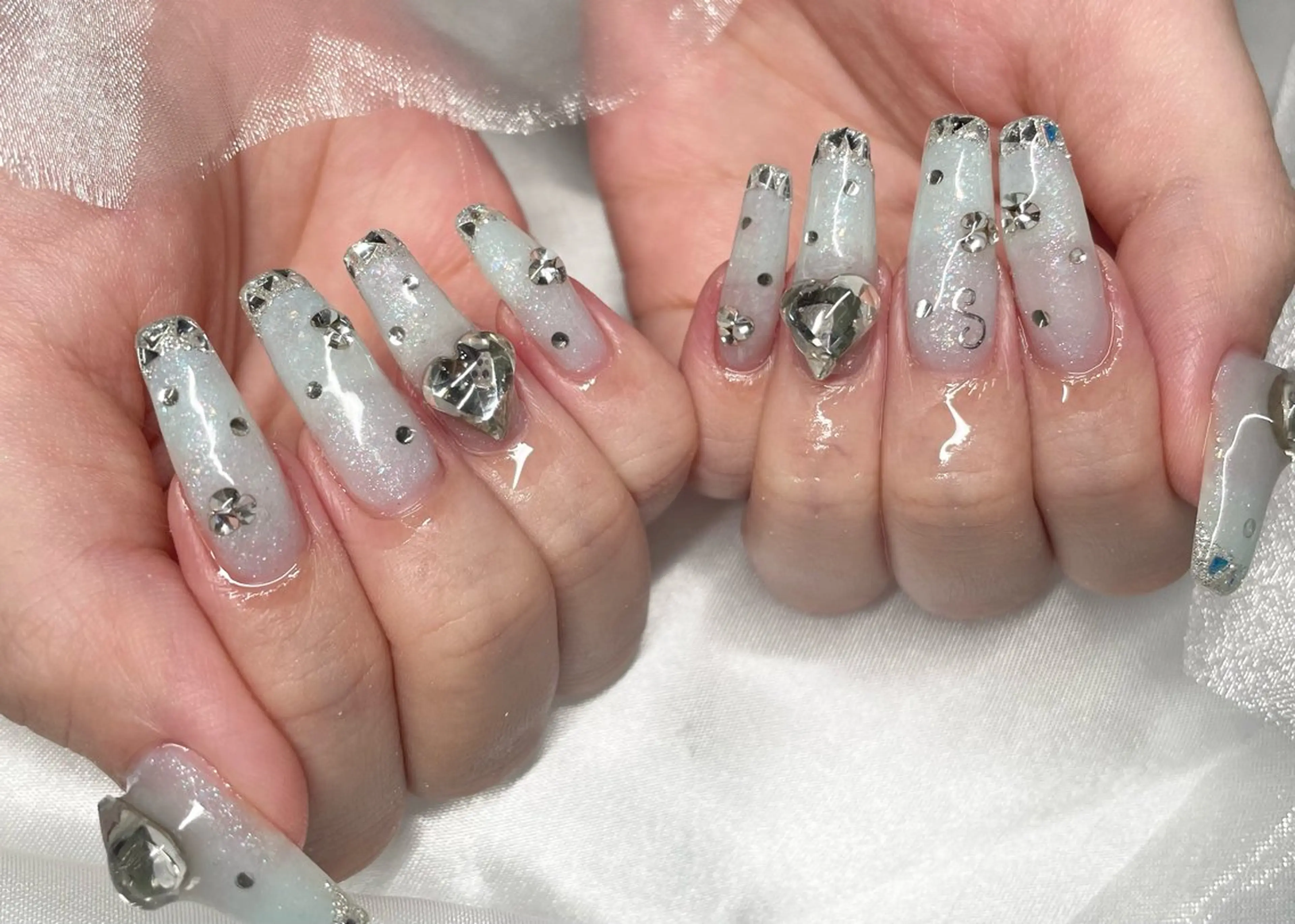 ネイル ハンドネイル Roi〈ロワ〉 Minakoのネイルデザイン