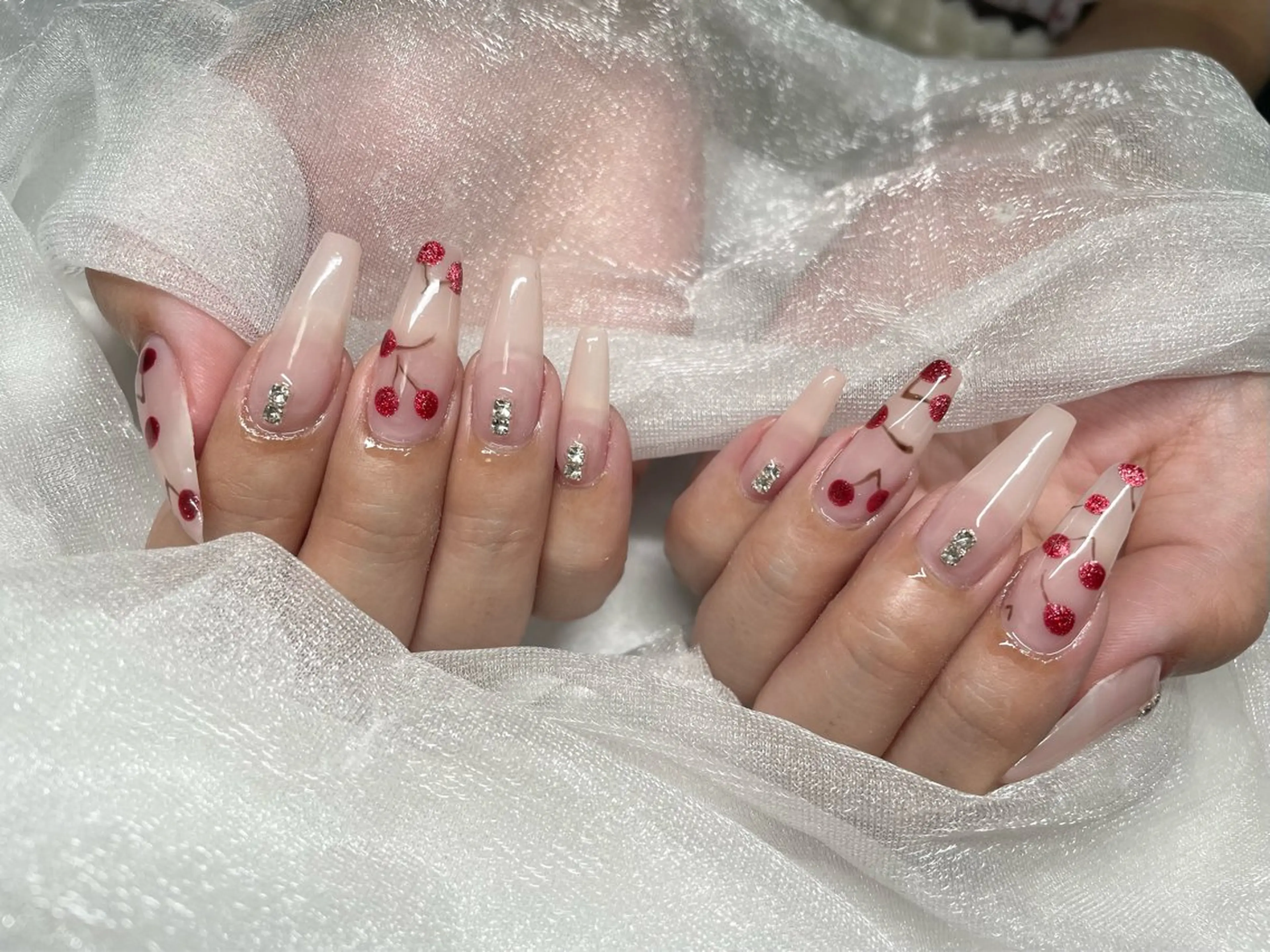 ネイル ハンドネイル Roi〈ロワ〉 Minakoのネイルデザイン