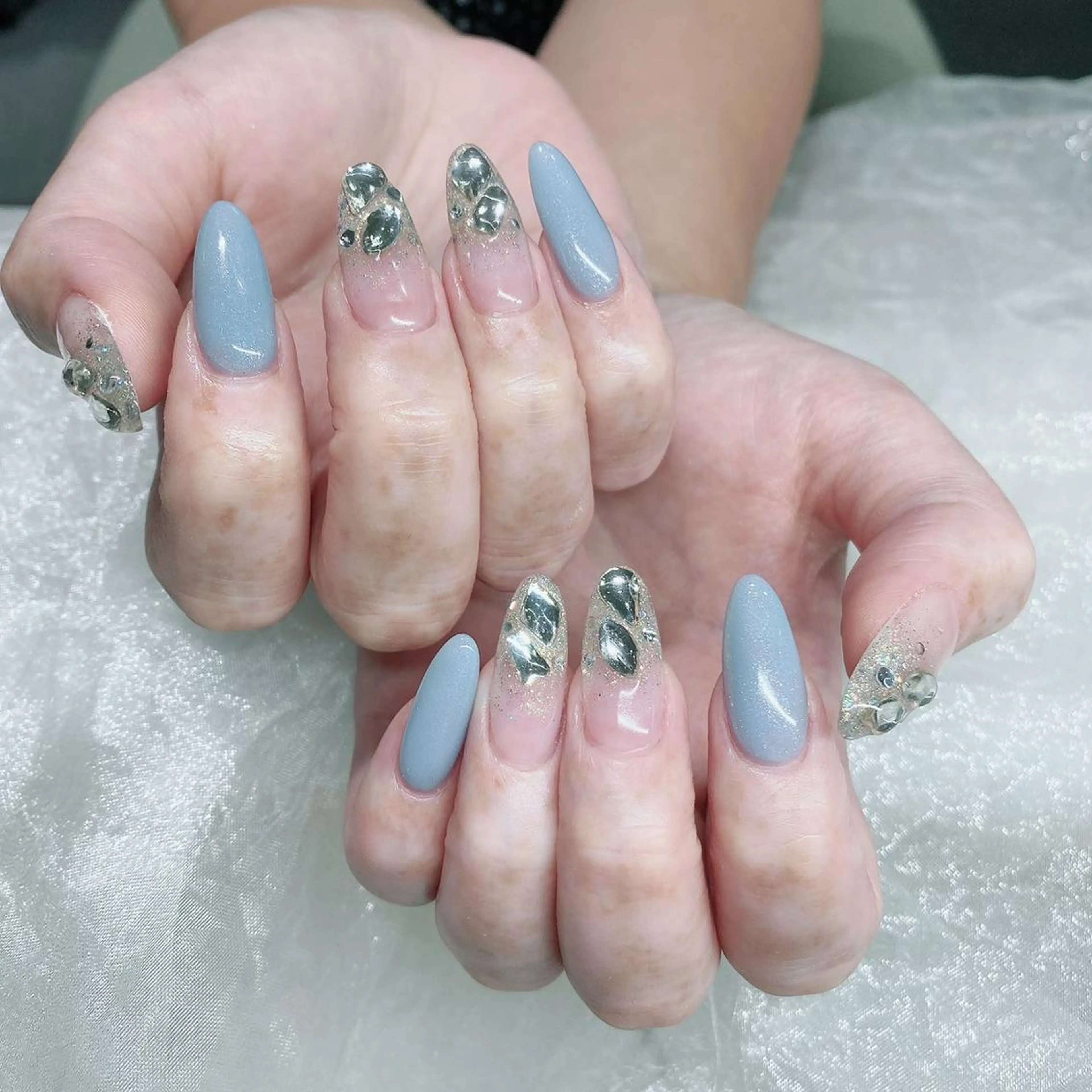 ネイル 長さ出し ネイルチップ Queens みなみのネイルデザイン