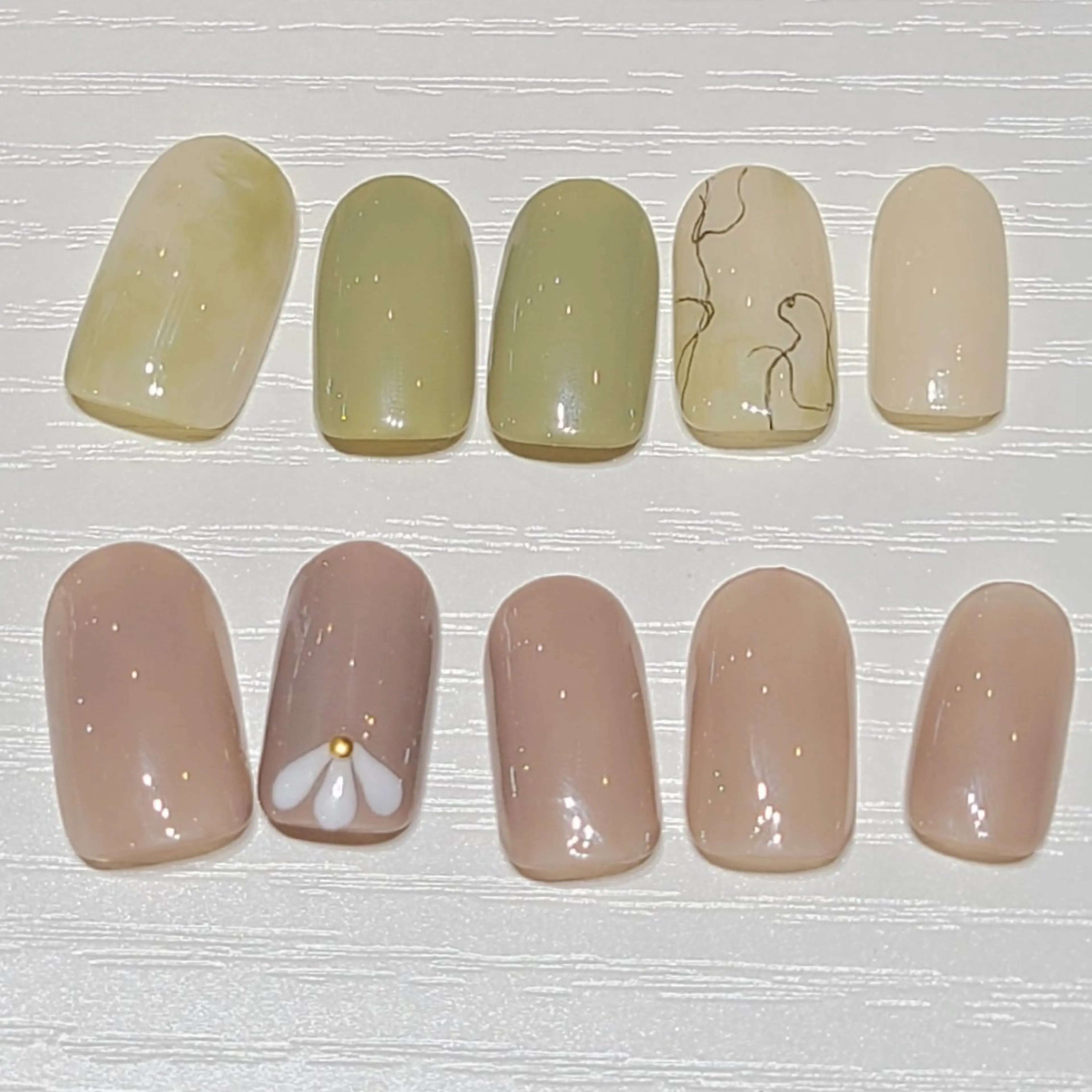 ネイル ハンドネイル 6RokuHair（ロクヘアー)所属・門川 茉奈美のネイルデザイン