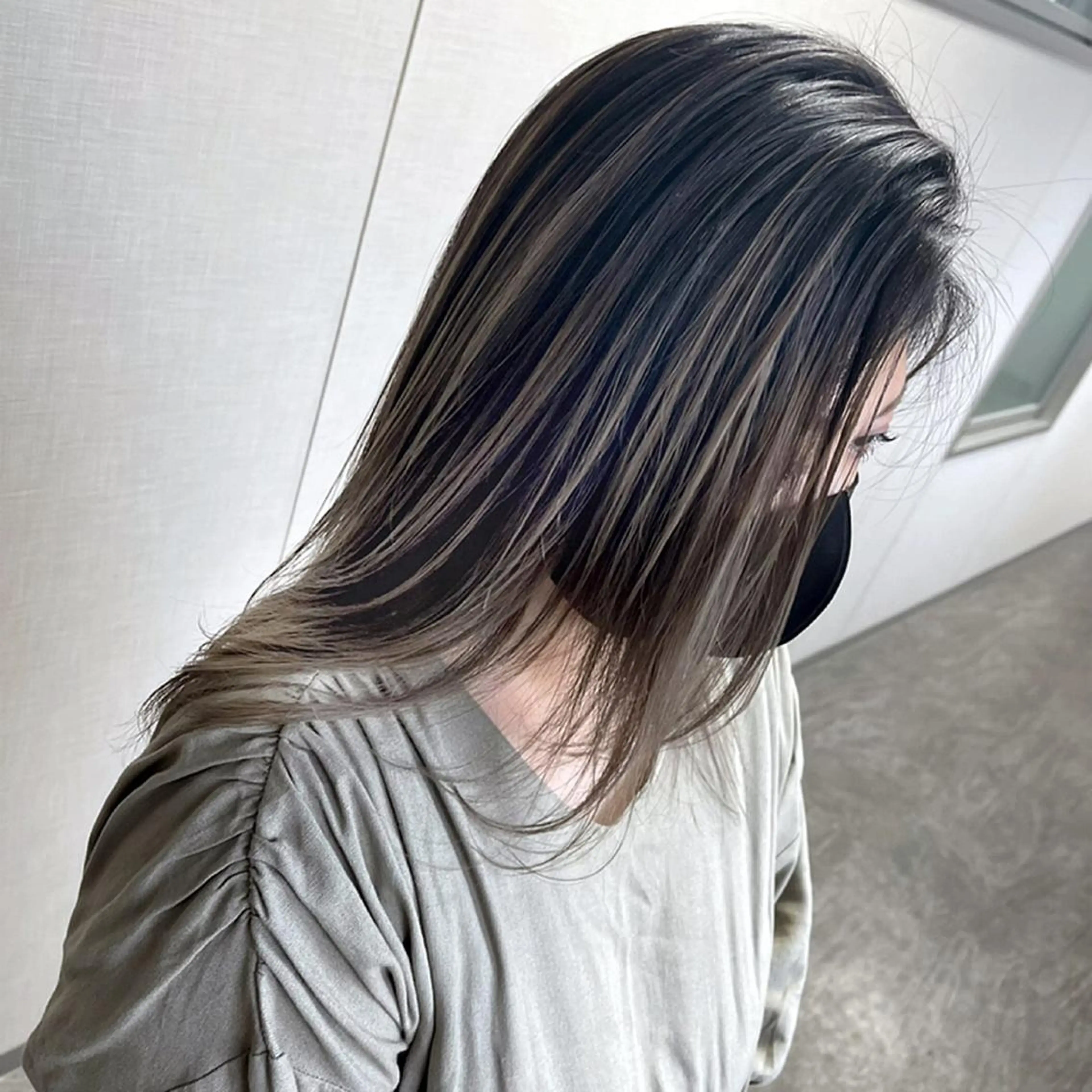 セミロング カラー グラデーションカラー ハイライトカラー ハイライト 松井那津子 /ハイライトブリーチのヘアスタイル