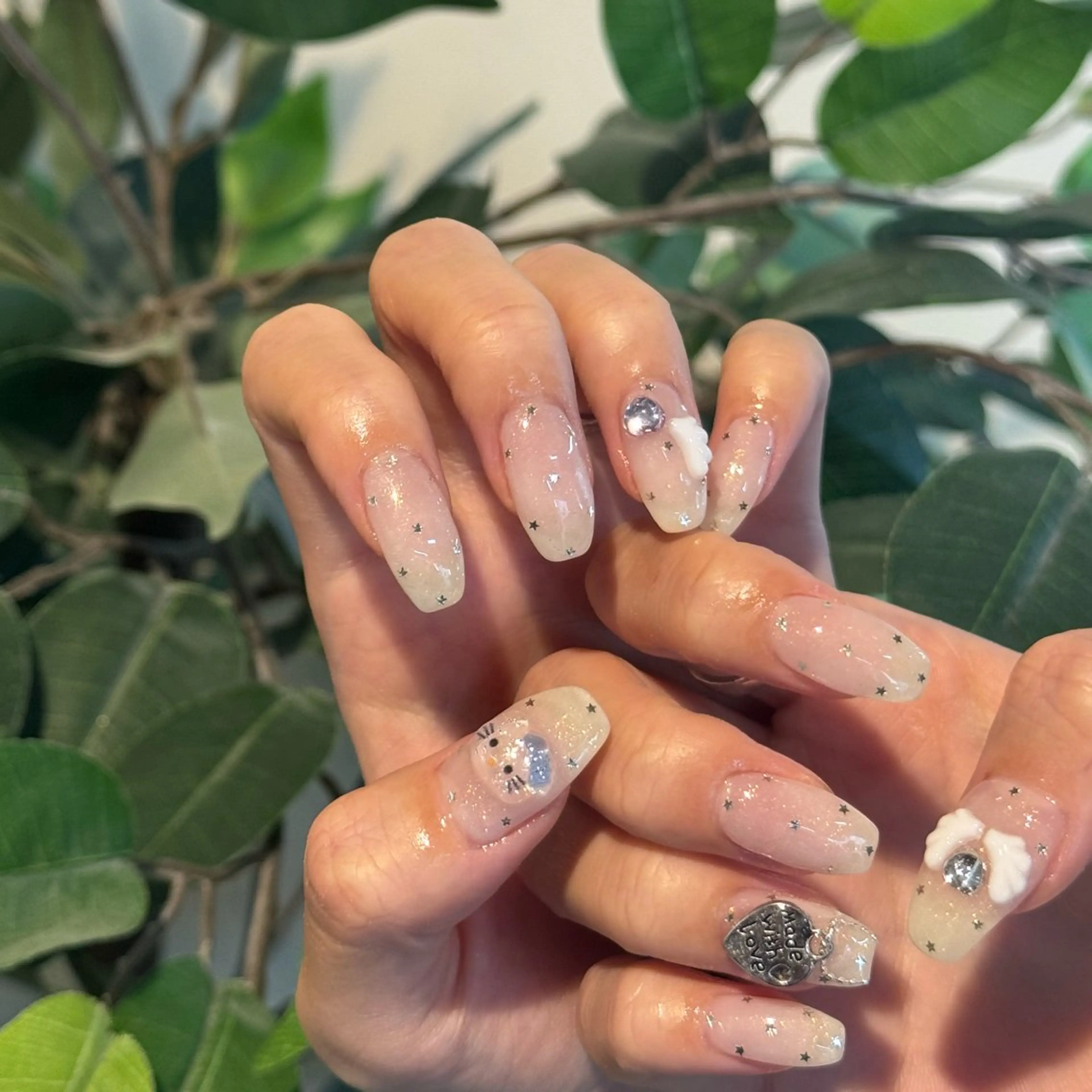 ネイル ハンドネイル ☁️BLITZ 🎀笠原雪音🎀のネイルデザイン