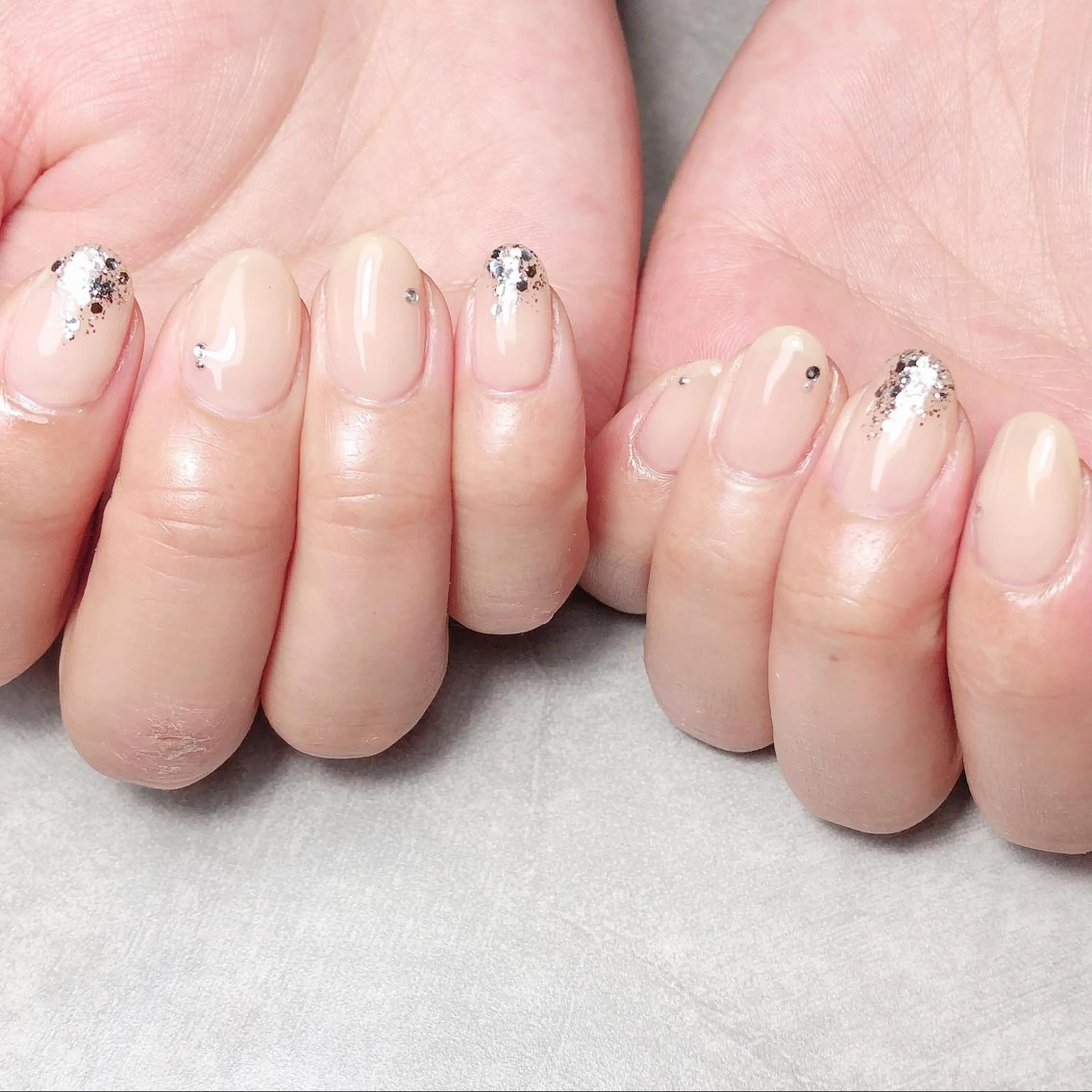 ネイル ラメ(グリッター) ストーンネイル 土居 夏美/束感マツエクのマツエク・マツパデザイン