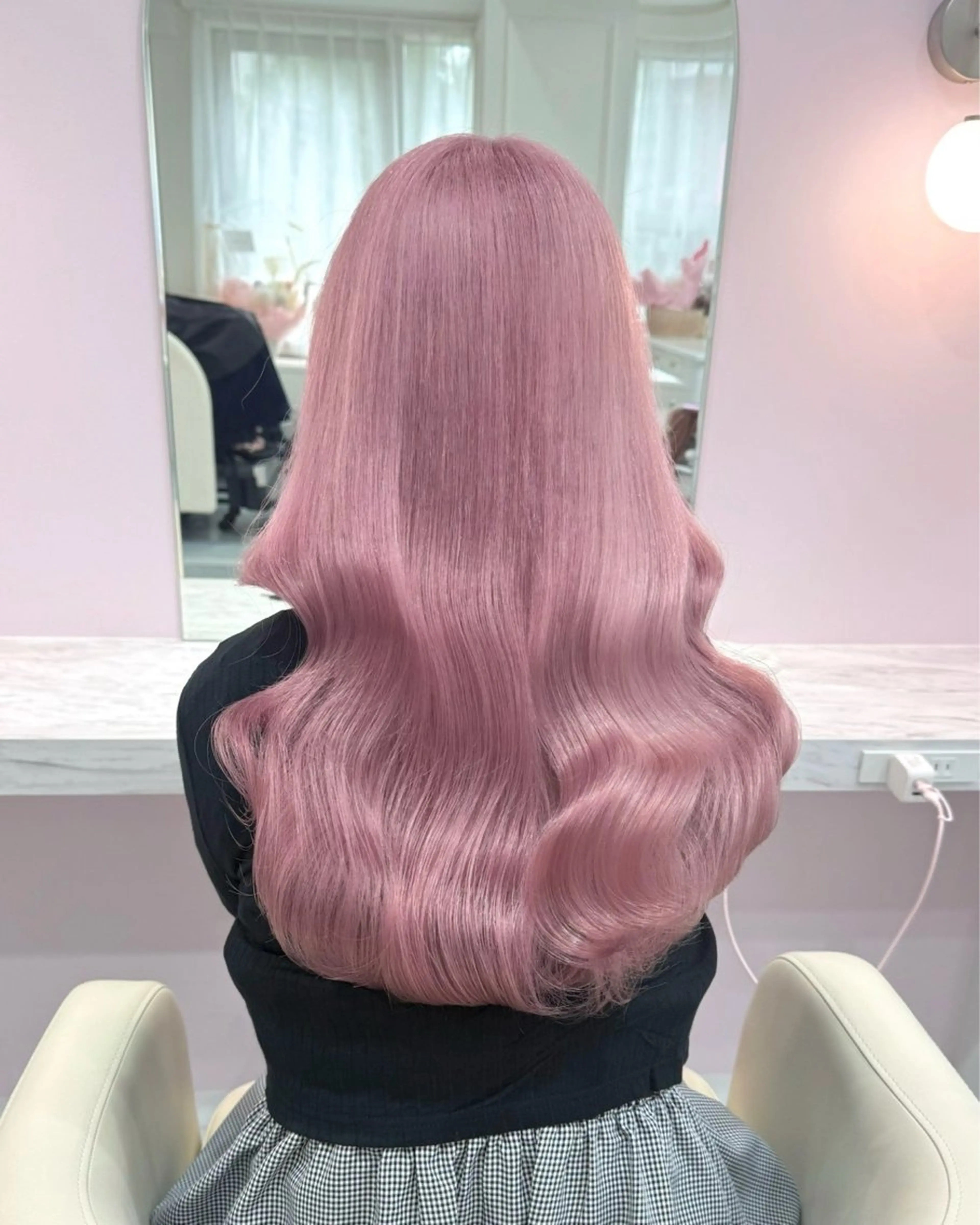 ロング カラー ブリーチ 透明感カラー ハイトーンカラー ラベンダーカラー ラベンダーピンク ヘアカラー ハイトーンカラー💞 くるみ🎀のヘアスタイル