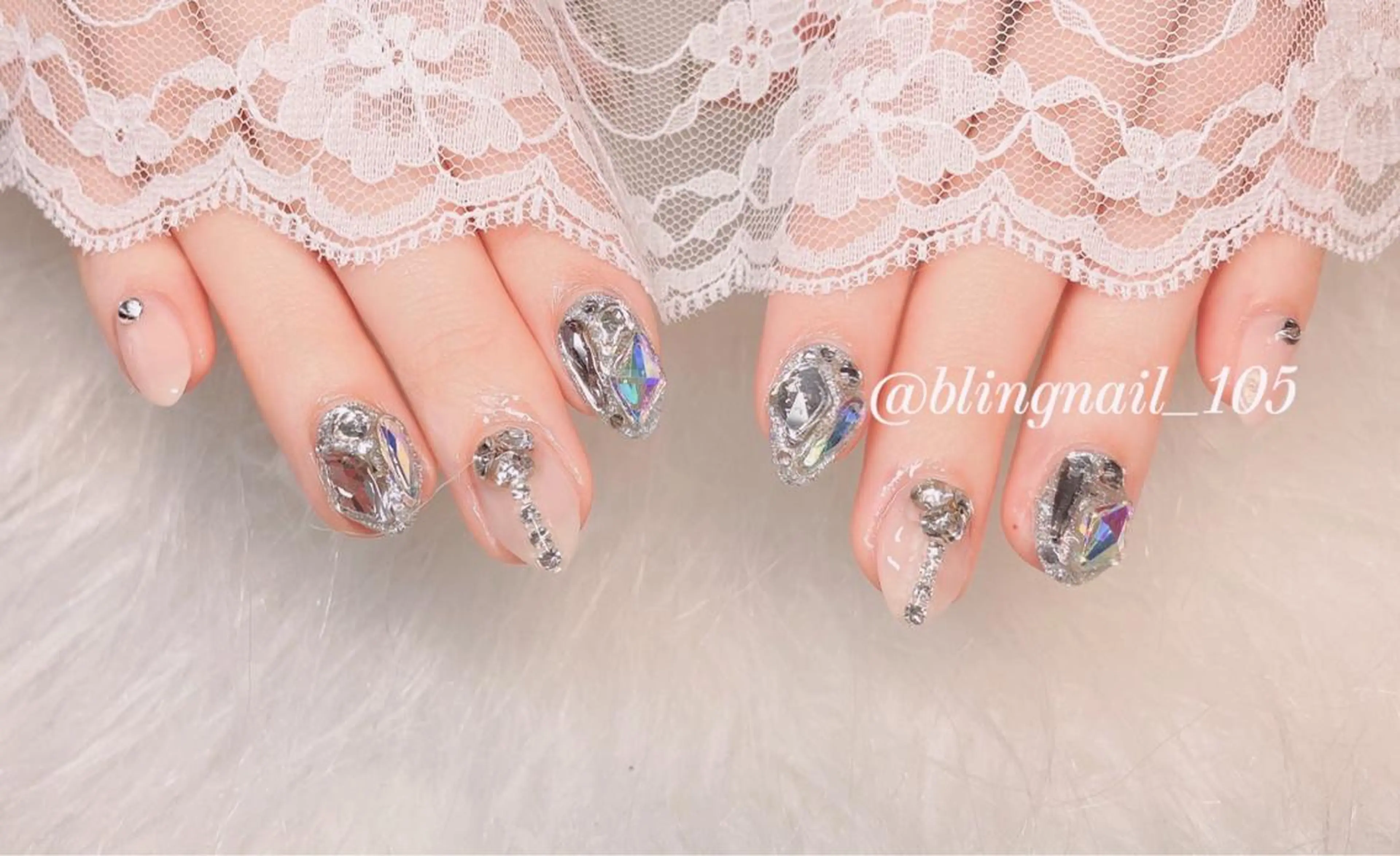 ネイル 23時まで❤︎韓国、 ワンホンネイルのネイルデザイン