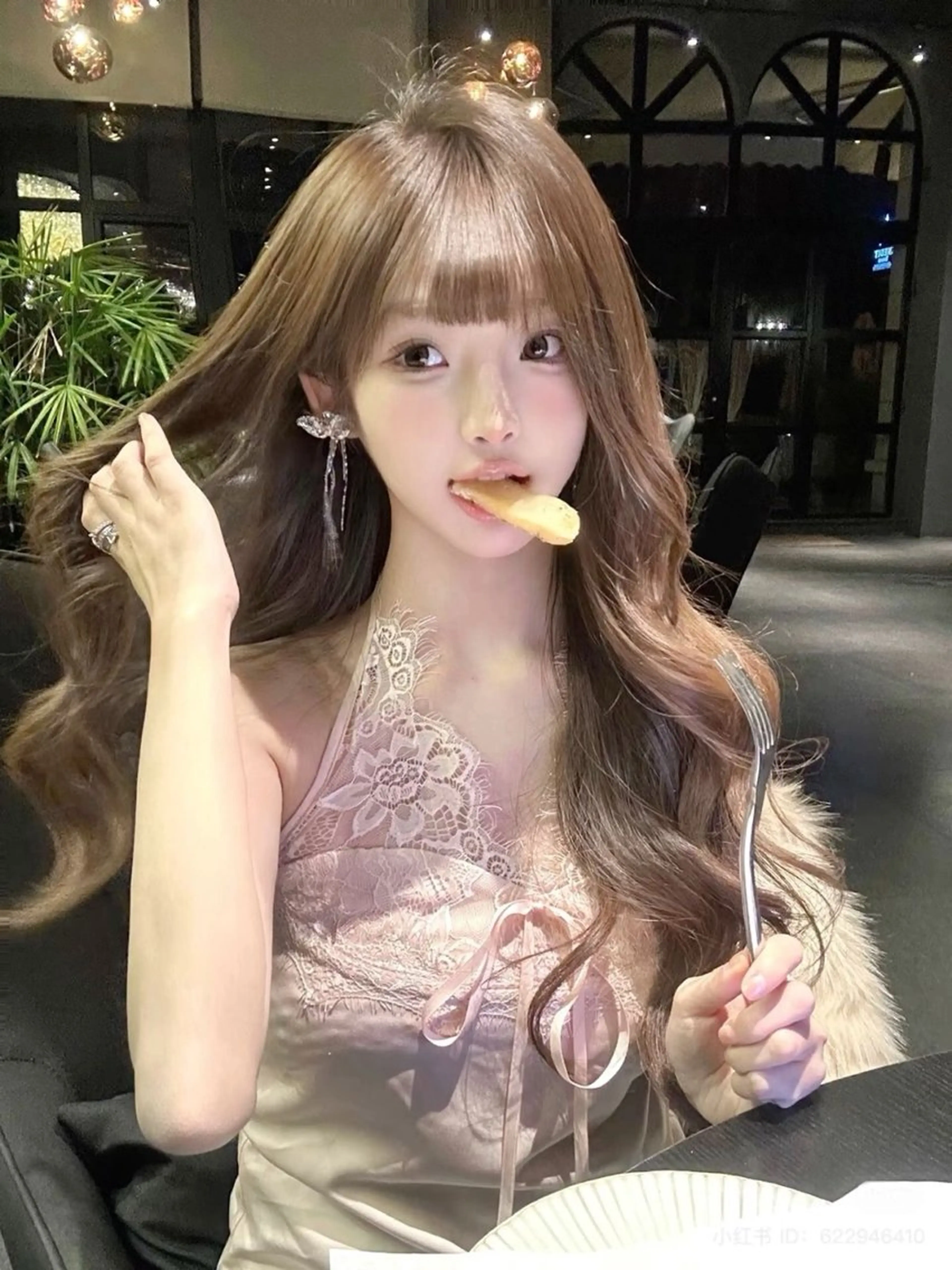 ロング カラー ベージュカラー ブリーチ ダブルカラー ブリーチなしカラー 小顔カット カット ヘアカラー トリートメント 原宿／ワンホンヘア SAAYA🖤のヘアスタイル