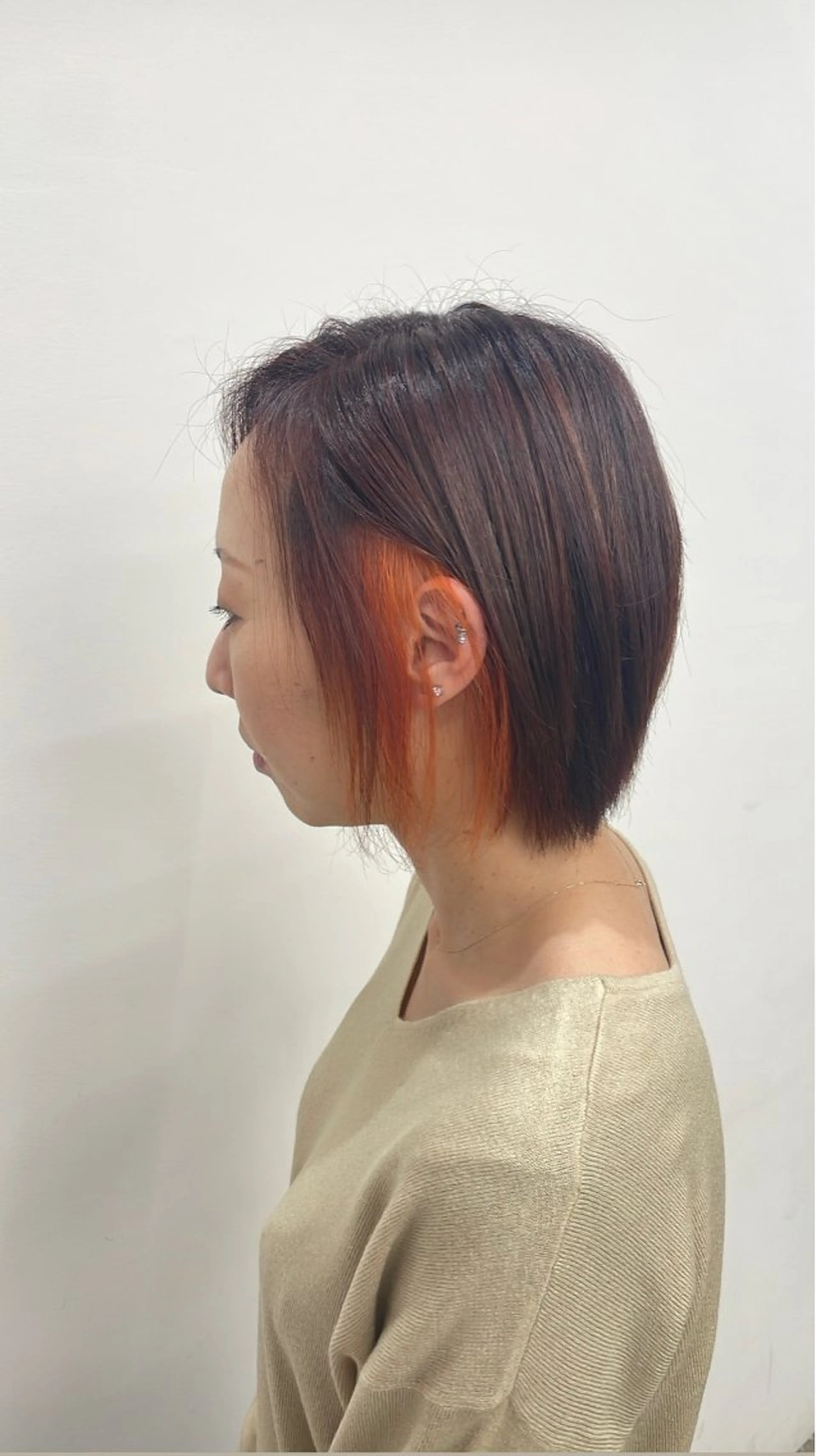 ショート カラー インナーカラー オレンジ 吉川 莉央のヘアスタイル