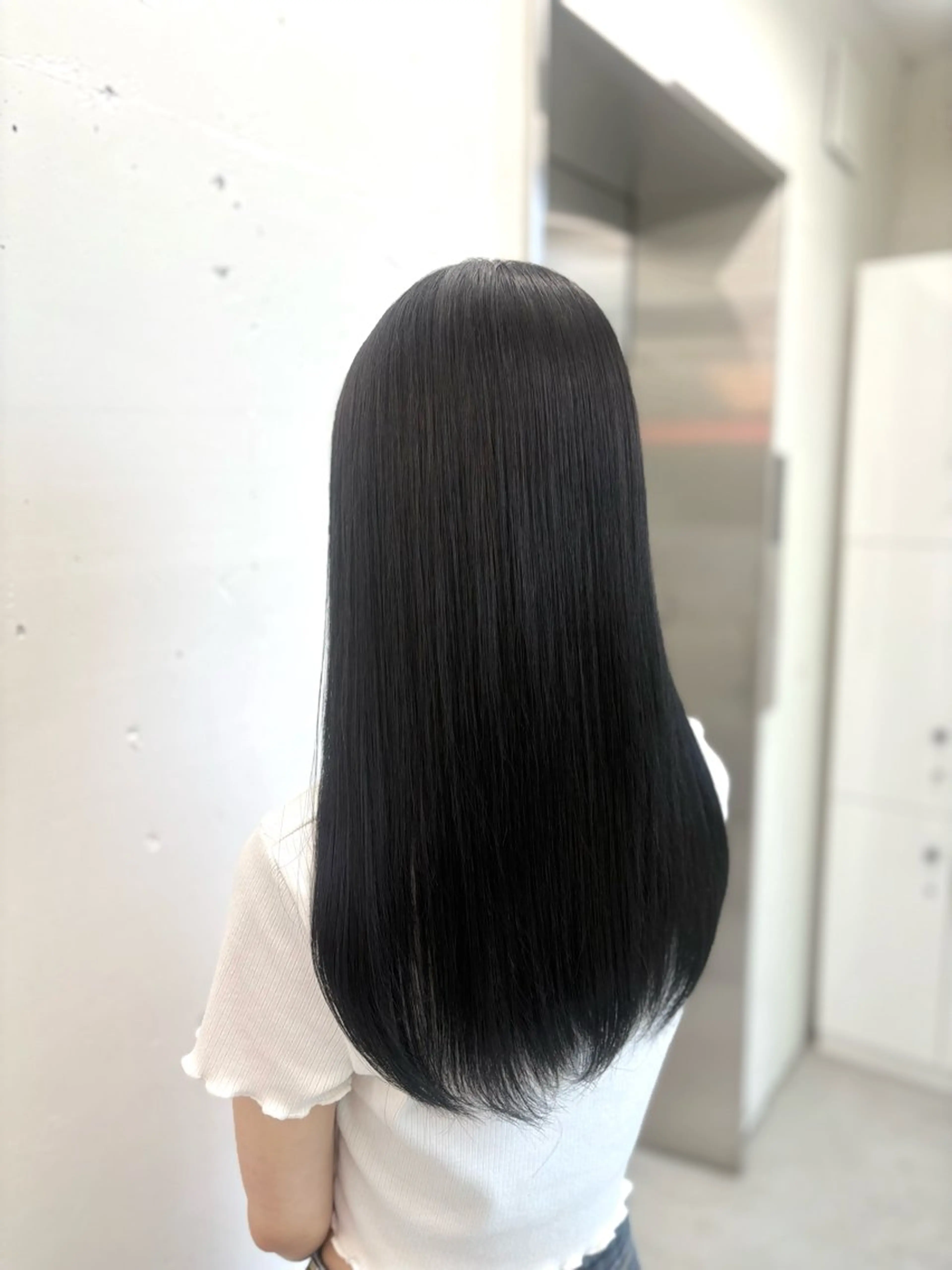 ロング カラー 黒髪 ブリーチ ブルーカラー ブルーブラック 透明感カラー ヘアカラー 🌟ゆりあ🌟 JILLSTUDIOのヘアスタイル