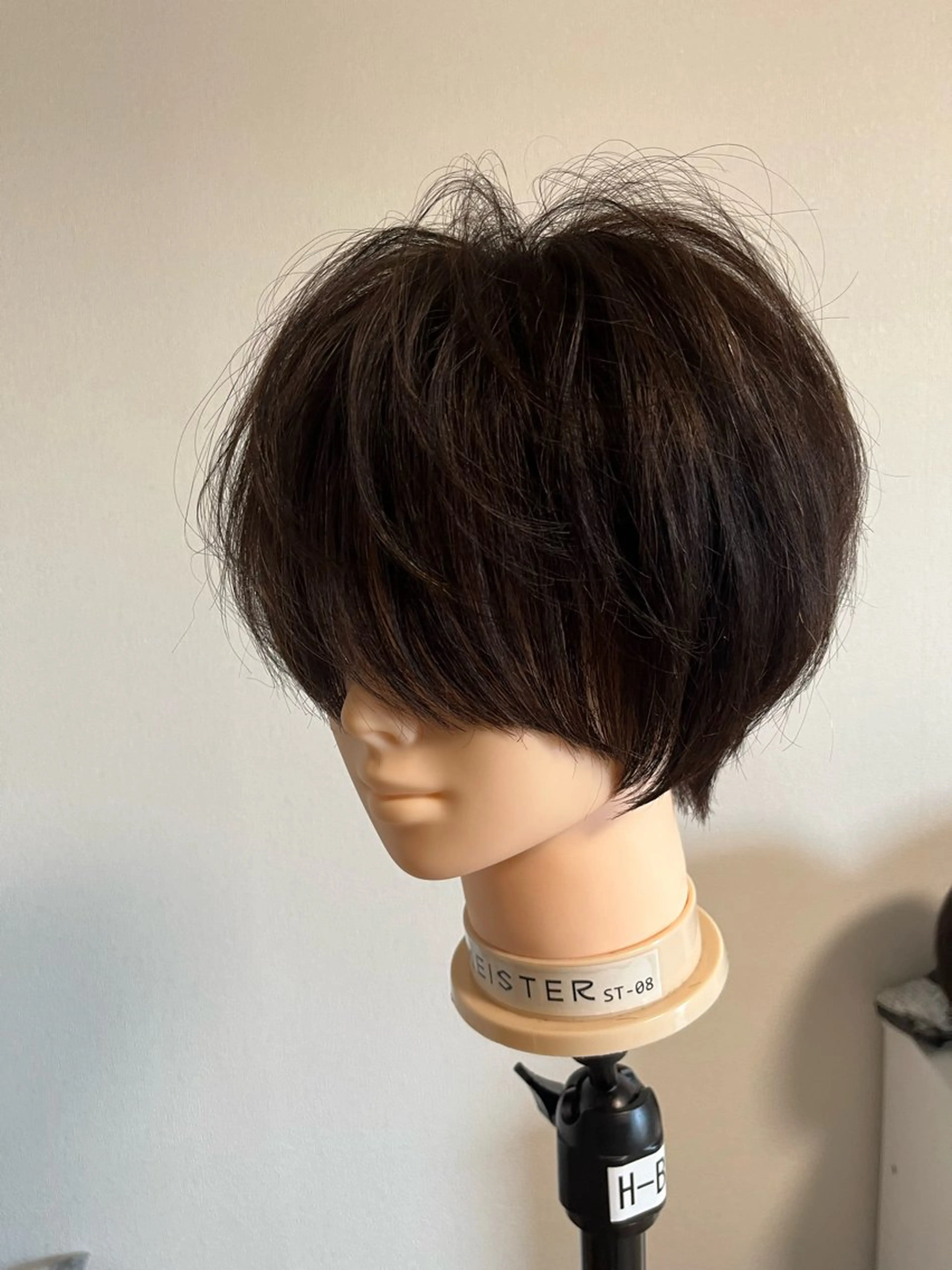 ショート くびれヘア 顔周りカット ショートヘア 小顔カット カット パーマ 🌟TOSHI/透明 感カラー/ショートのヘアスタイル