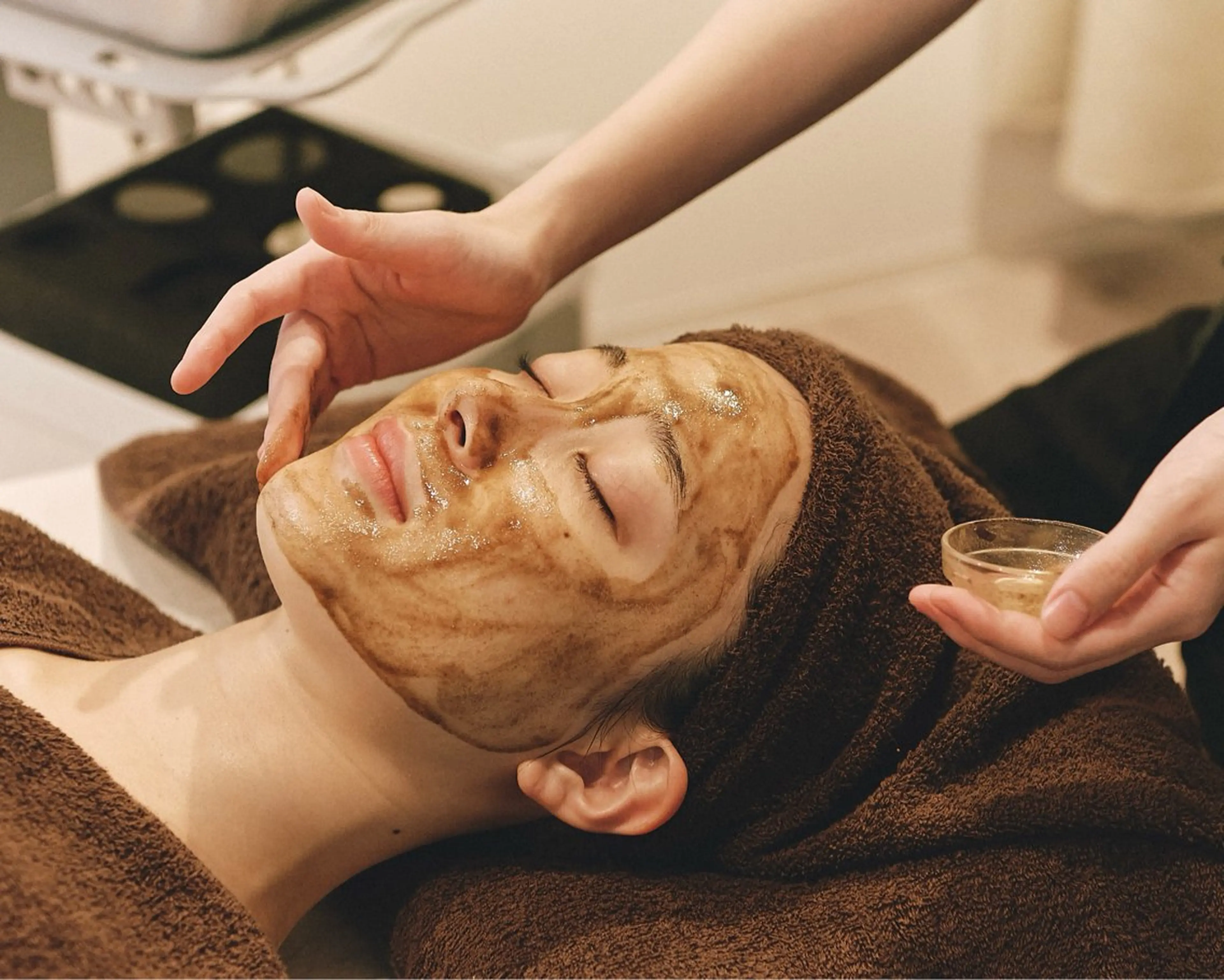 【人気NO.1】🏅艶肌ハーブピーリング+ラジオ波ウィンバック 80分の写真