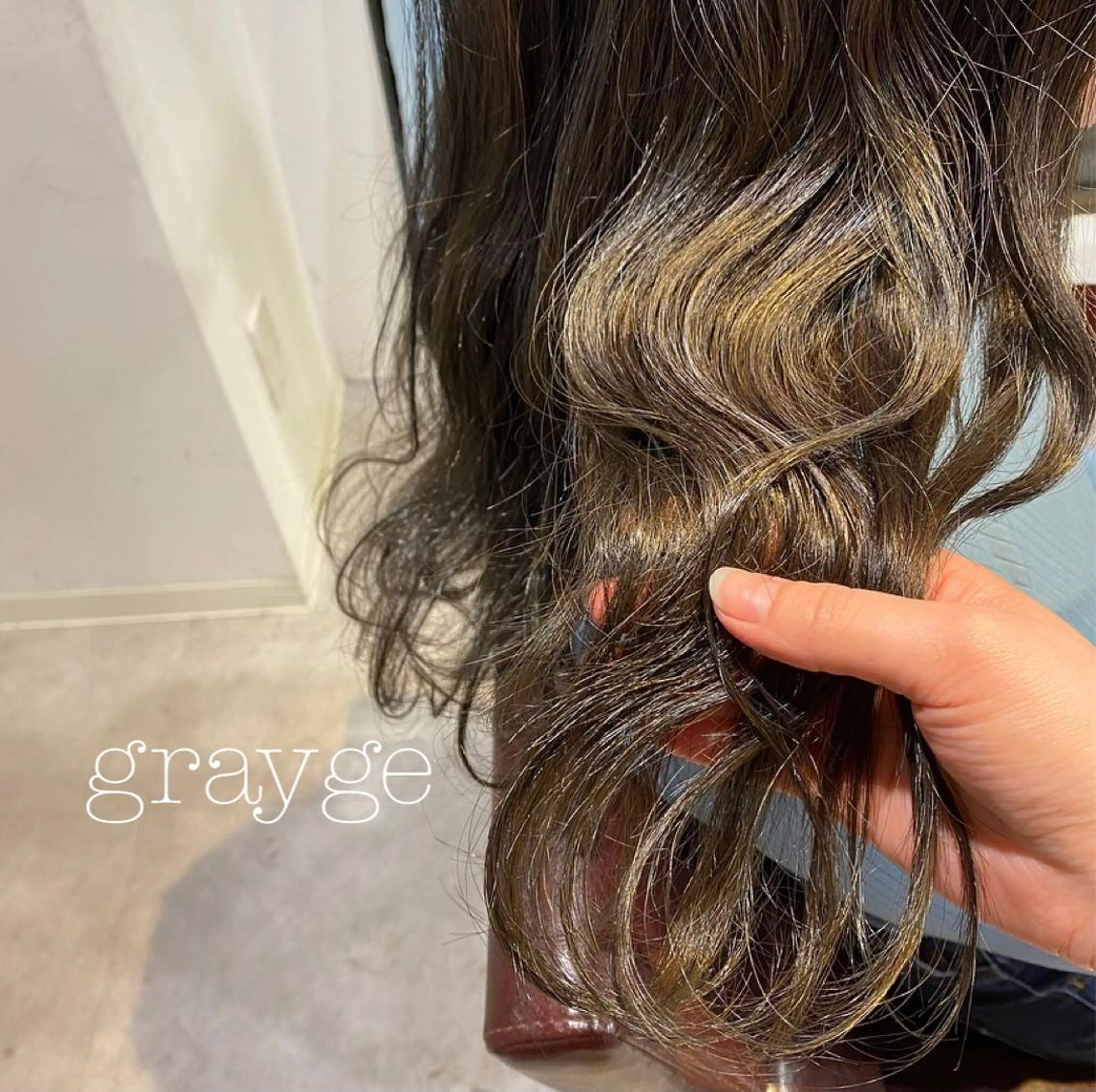 ロング ハイライト 𓍯柔らかhair 𓍯 yukinoのヘアスタイル