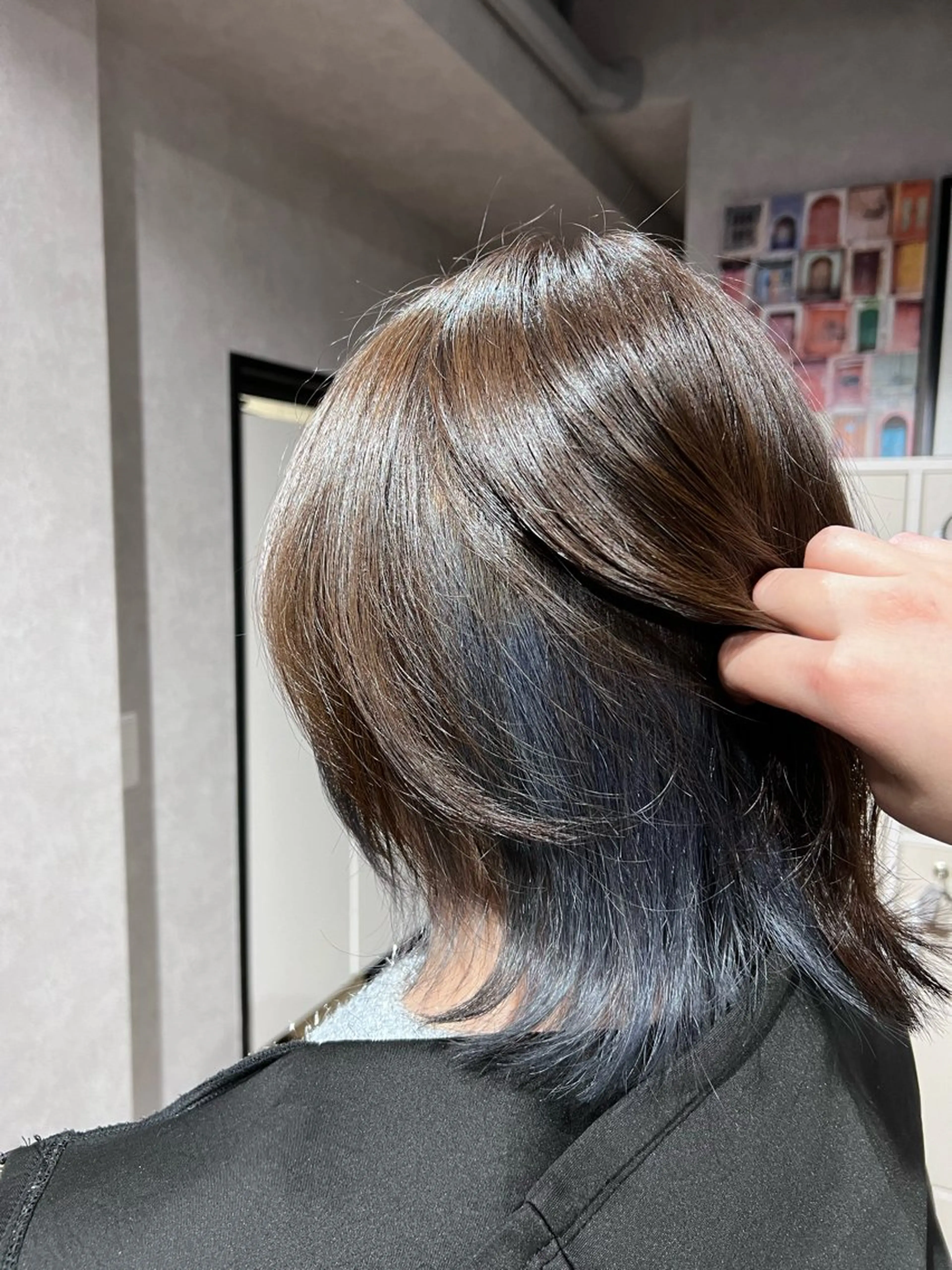 セミロング ヘアカラー Vis ill所属・イリオモテ レナのヘアスタイル
