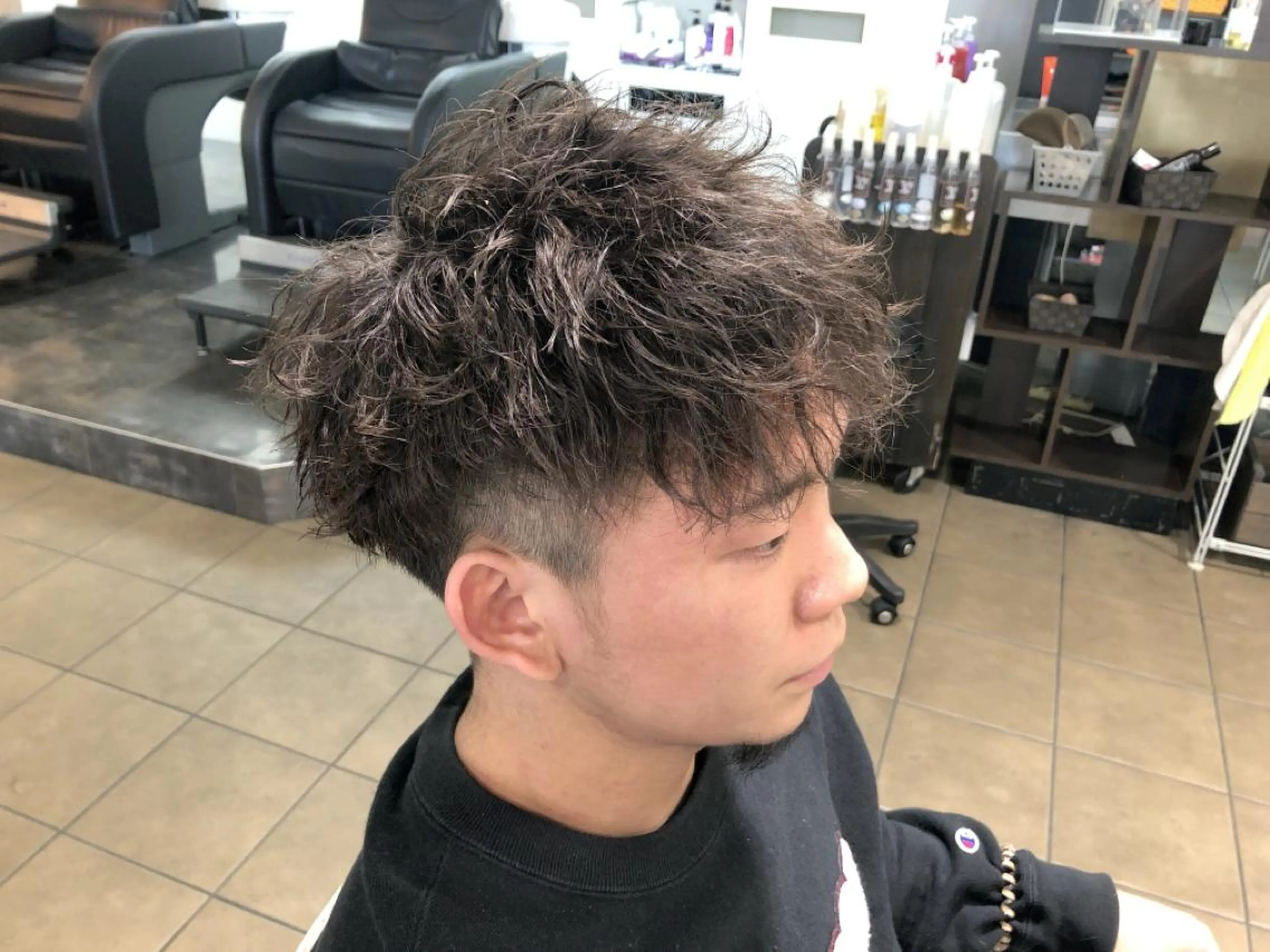 メンズ メンズ レイヤー ウルフ 弓木啓輔のヘアスタイル