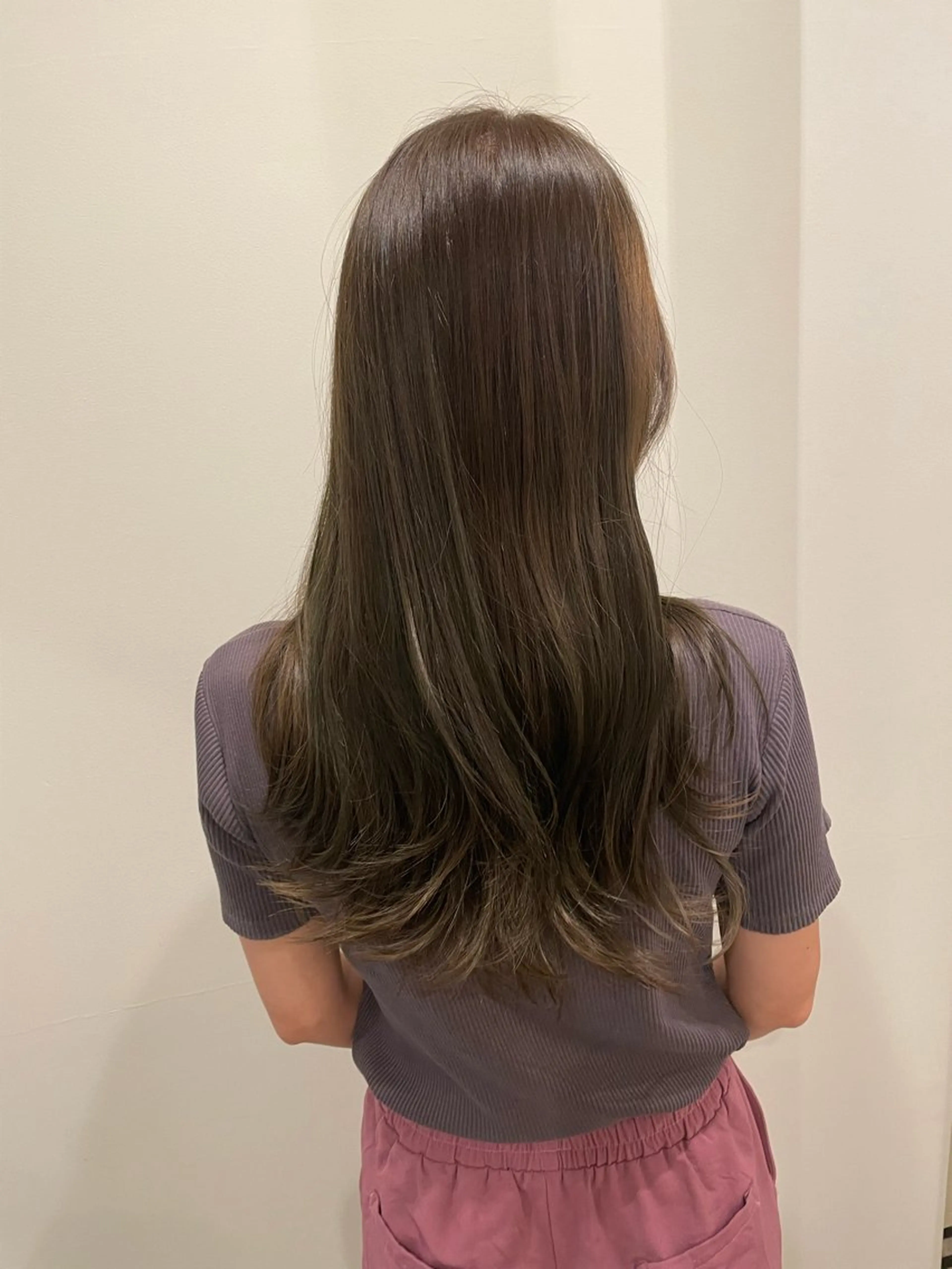 ロング カラー ベージュカラー オリーブベージュ 髪質改善 トリートメント ニュアンスカラー🫧 加納のヘアスタイル