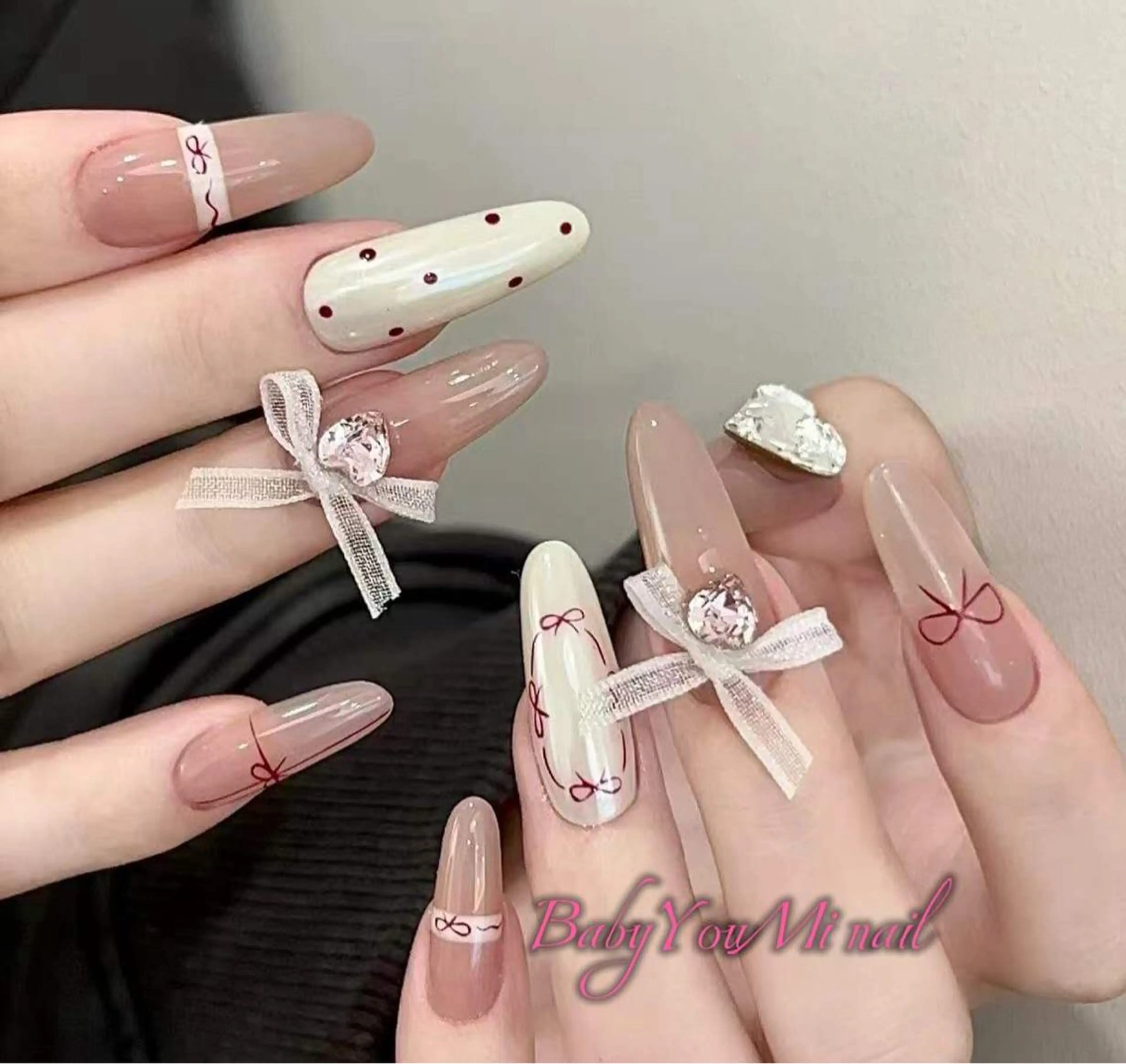 ネイル オーロラネイル フラワーネイル フットネイル フレンチネイル ジェルネイル ハンドネイル BabyYouMi nailのネイルデザイン